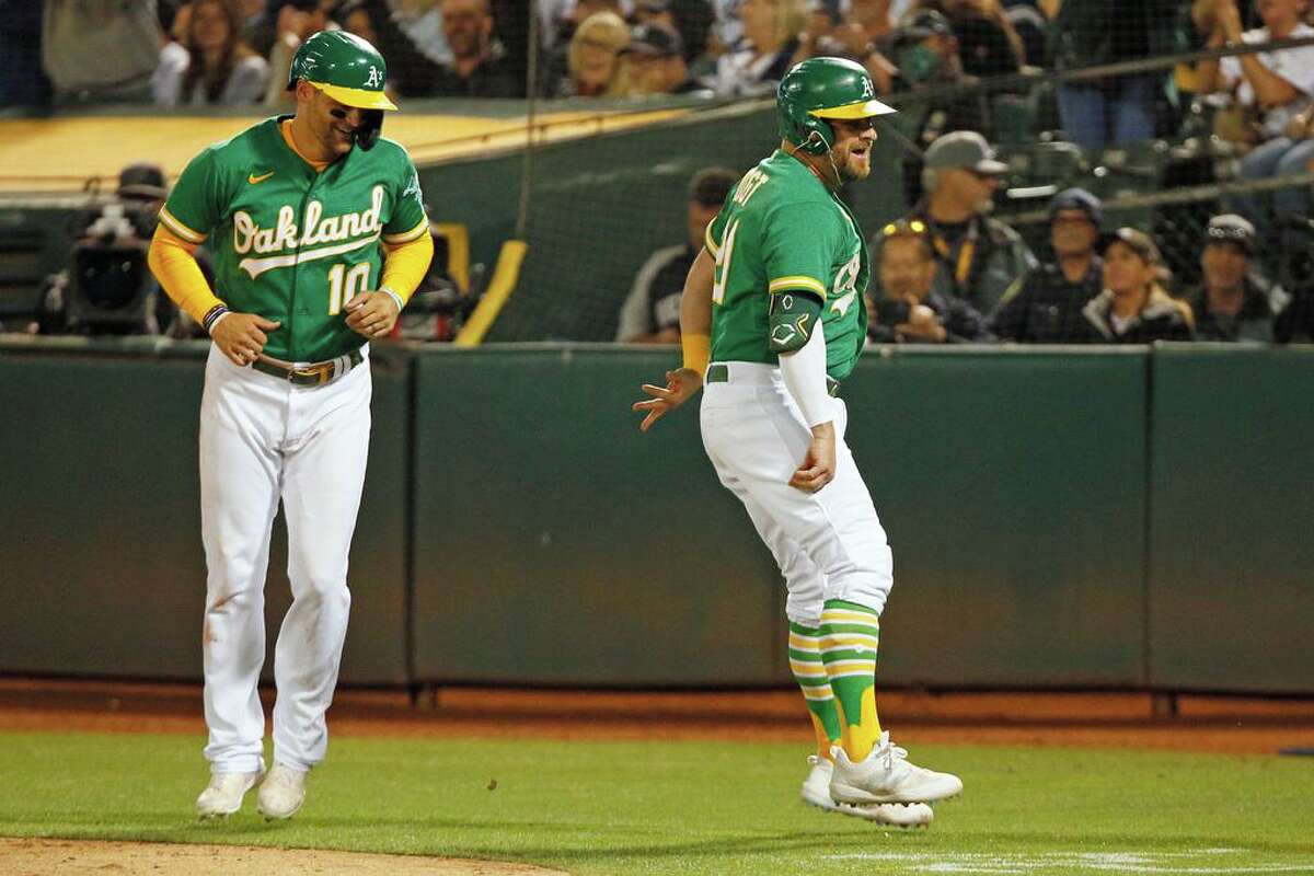 Athletics' Stephen Vogt ends career with kids introducing him, home run in  last AB: 'Can't even make it up