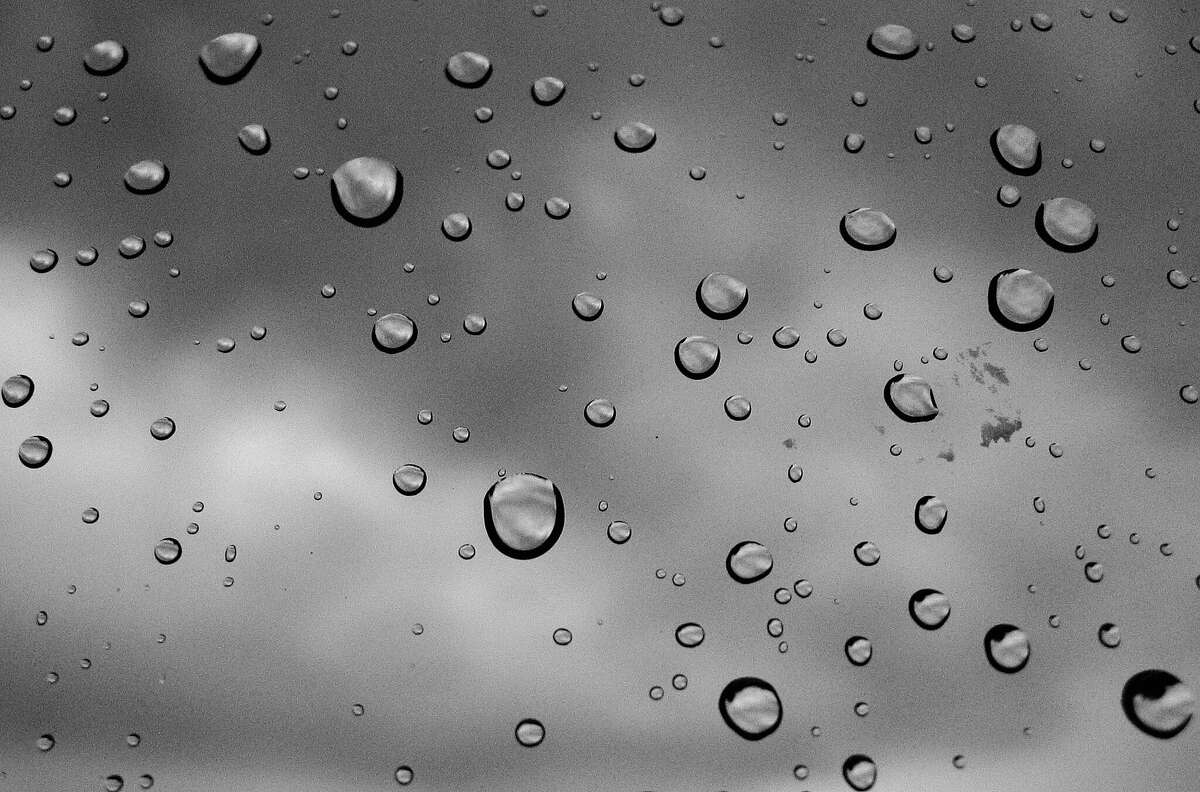 El tiempo en San Antonio; tormentas eléctricas y rayos