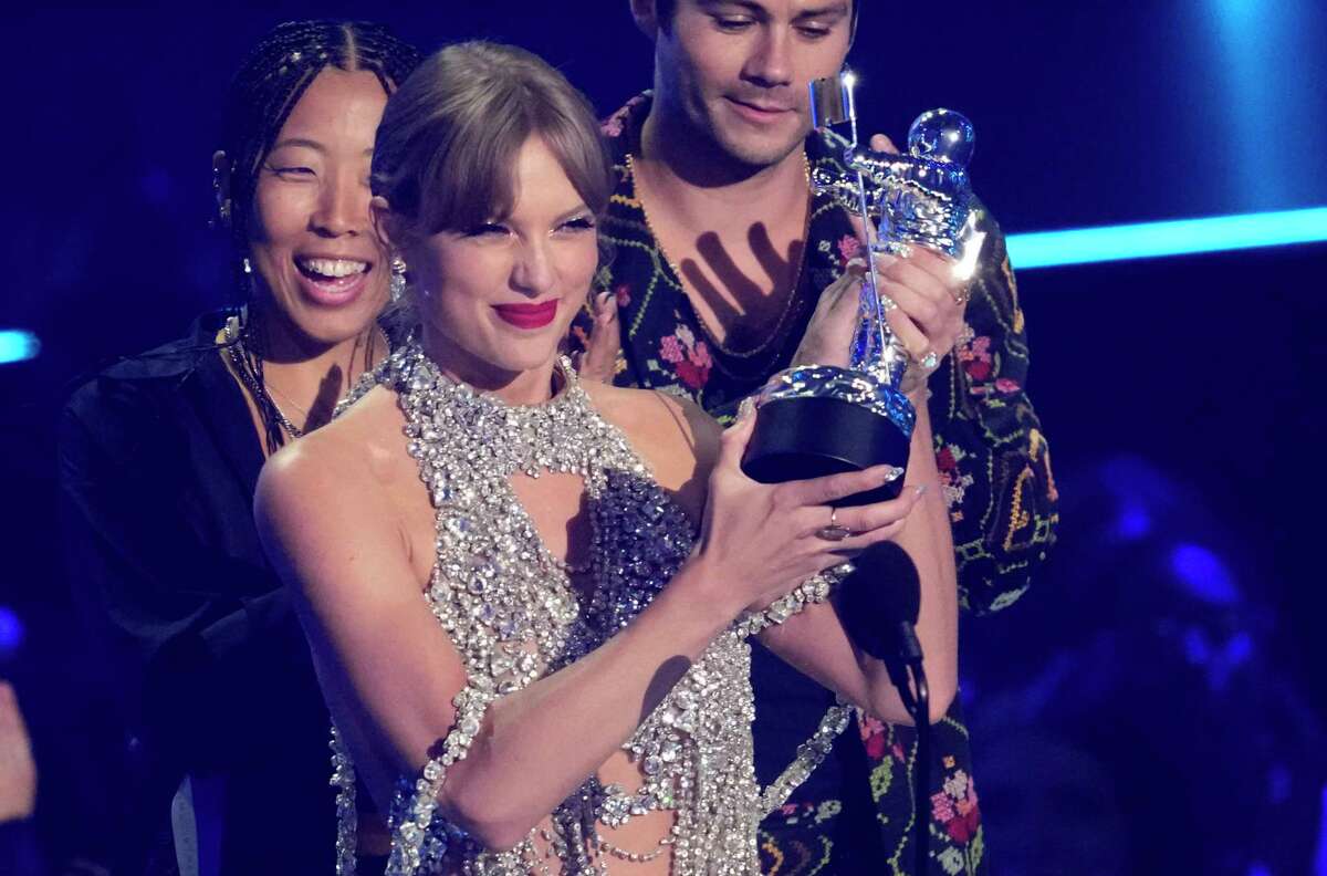 Taylor Swift accepts the award for best longform video for "All Too Well (10 Minute Version) (Taylor's Version)" at the MTV Video Music Awards at the Prudential Center on Sunday, Aug. 28, 2022, in Newark, N.J. (Photo by Charles Sykes/Invision/AP)