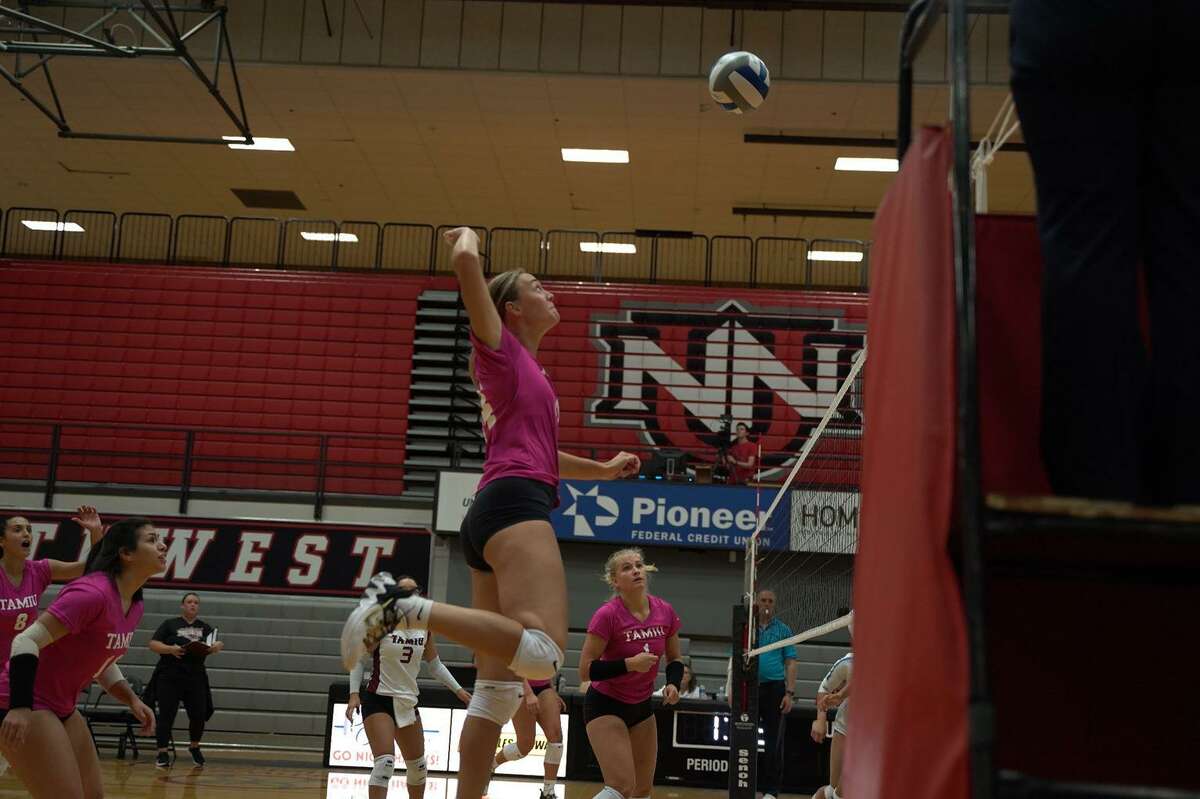 The TAMIU volleyball team went 3-1 at the Northwest Nazarene Tournament this past weekend.