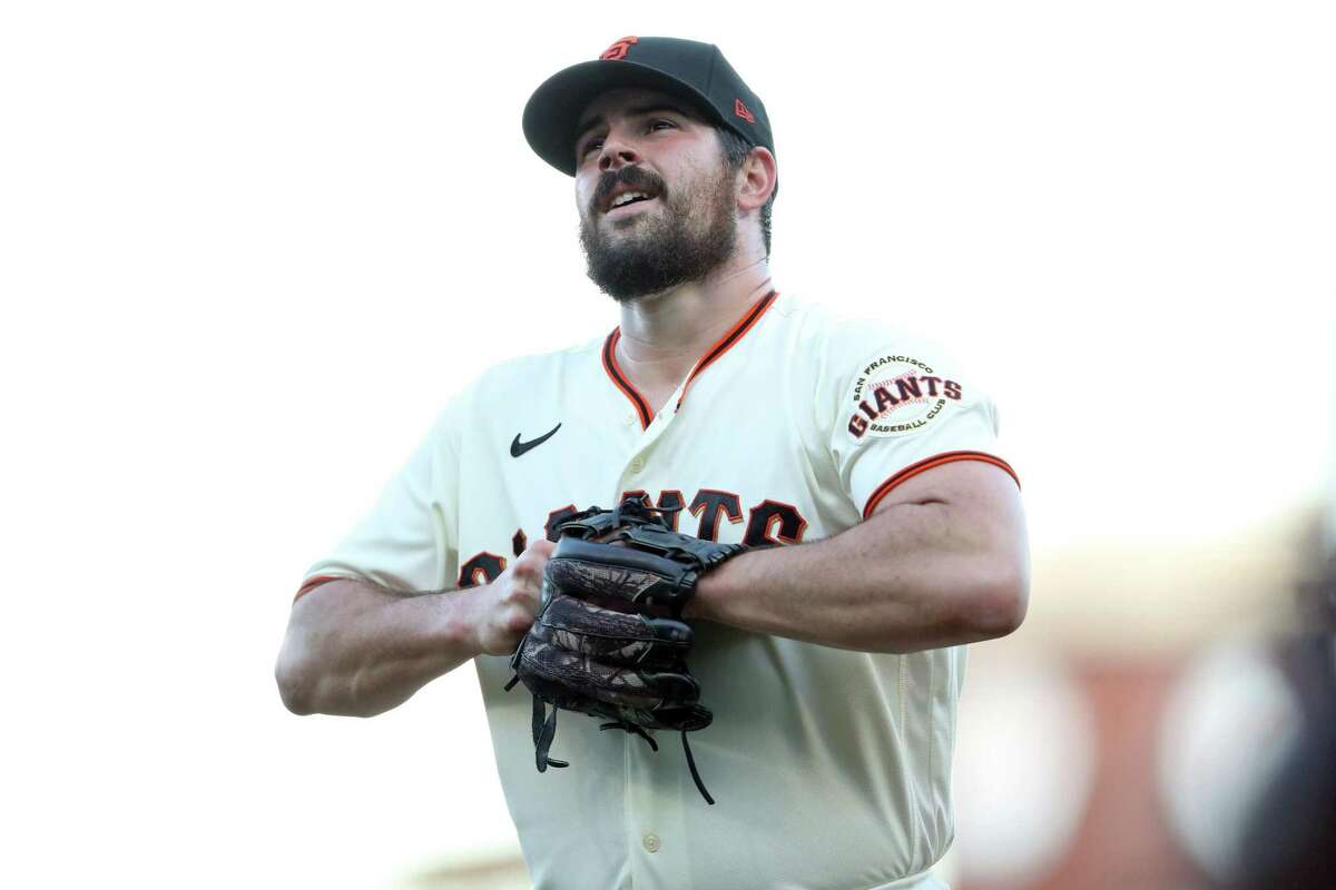 Giants: Carlos Rodon used his foot to make luckiest play of MLB season