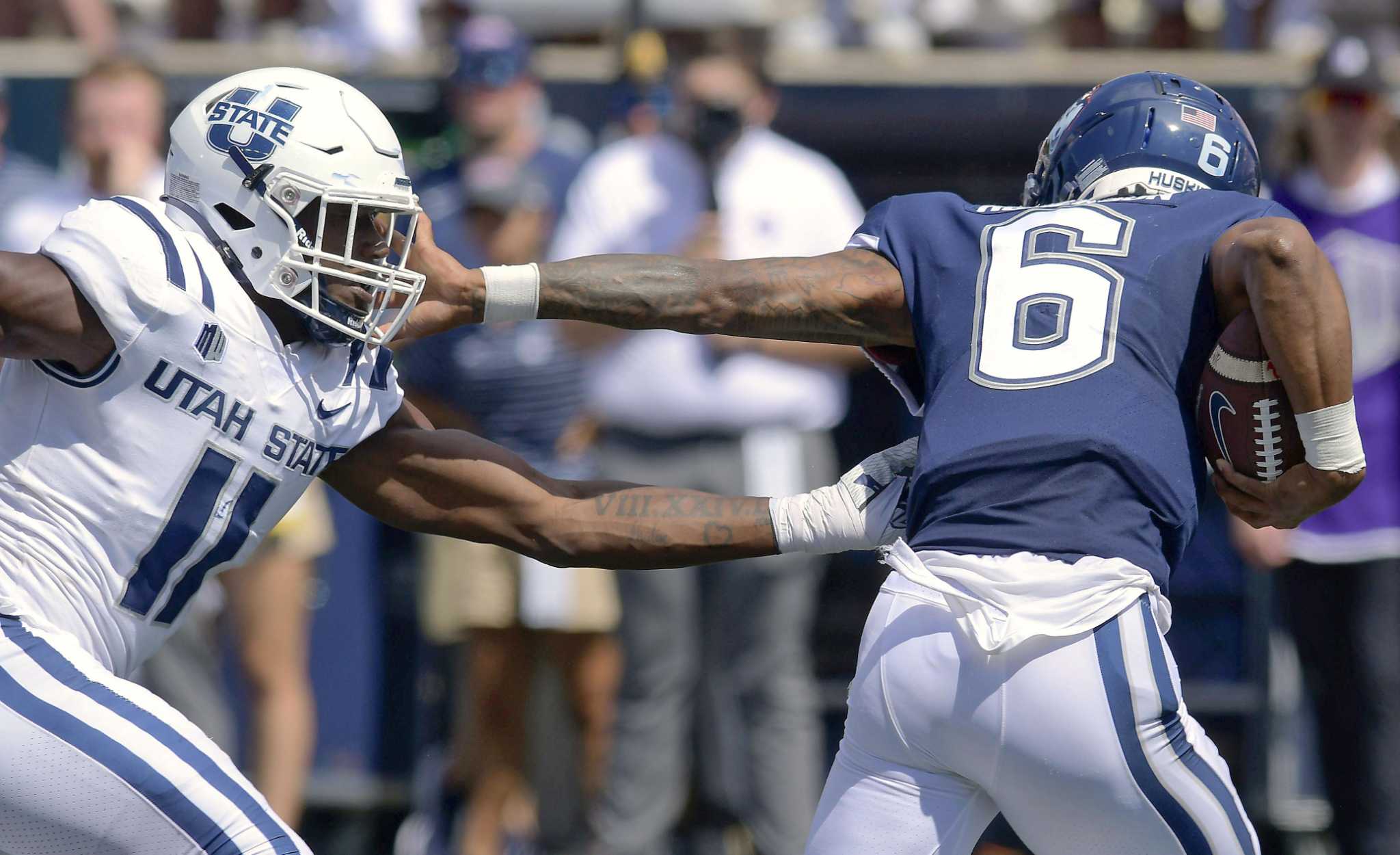 UConn quarterback Ta'Quan Roberson to have ACL surgery, freshman Zion Turner will start Saturday - Vimarsana News