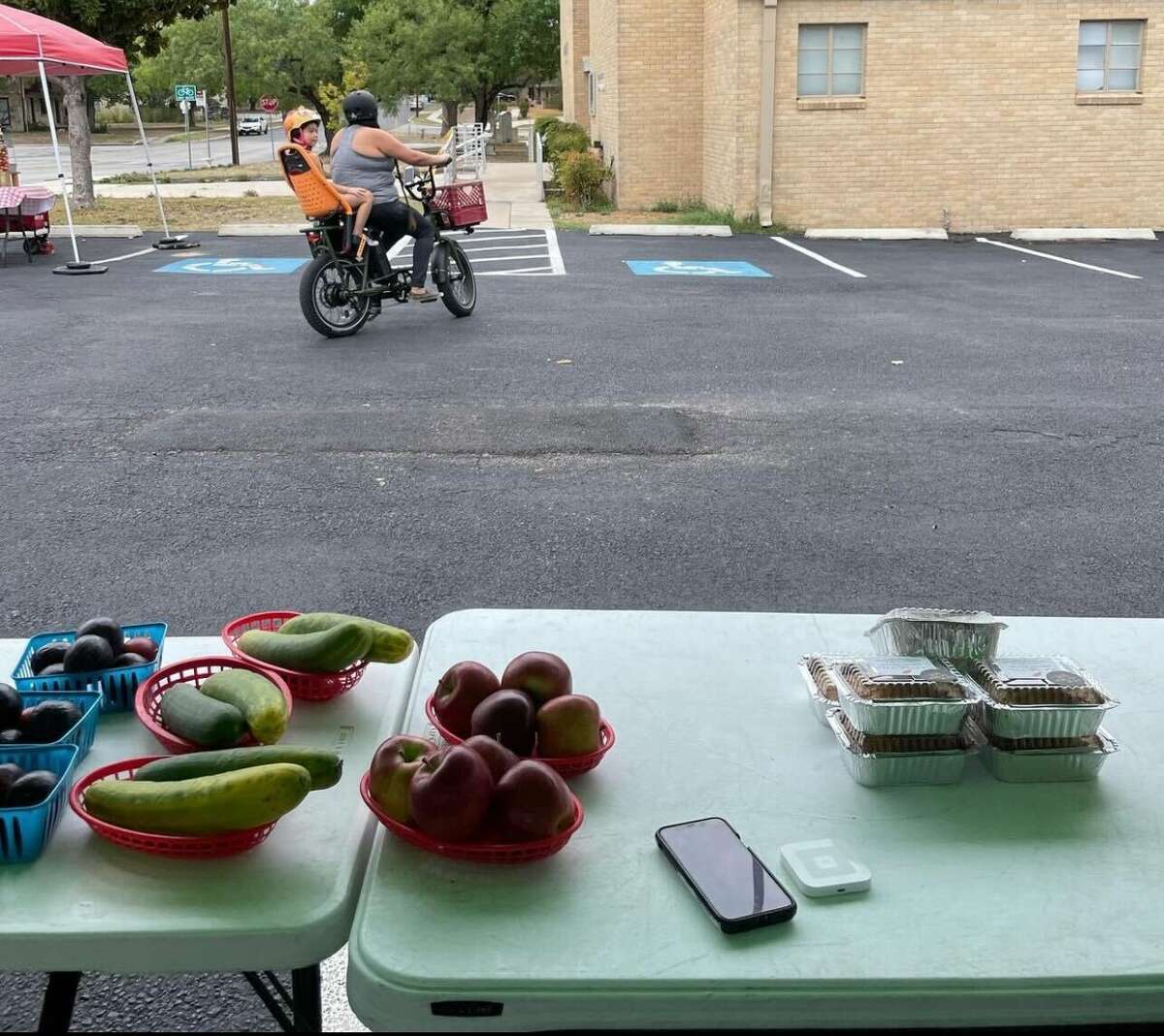 San Antonio farmer's market opens in Balcones Heights