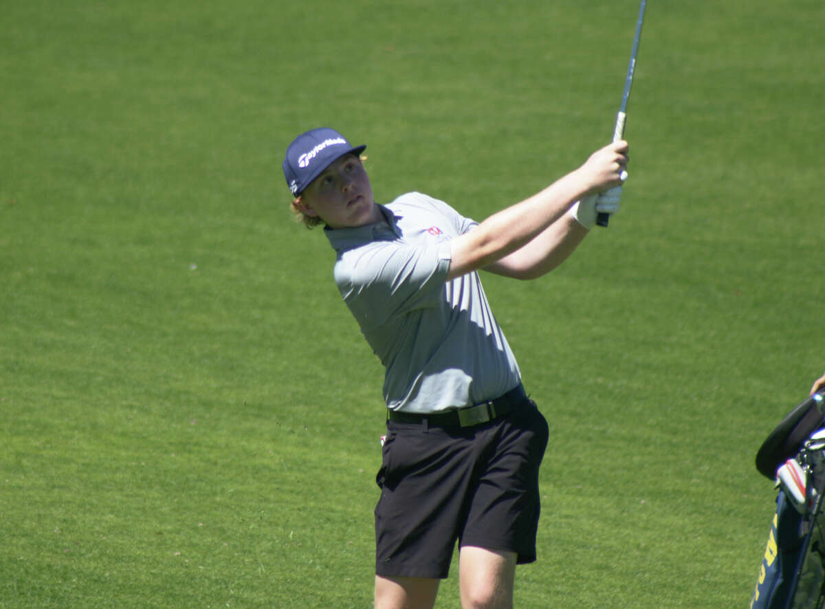 Edwardsville's Mason Lewis shot a tournament-best 4-over 76 in the first round of the Southwestern Conference tournament on Tuesday at Stonewolf Golf Club in Fairview Heights. 