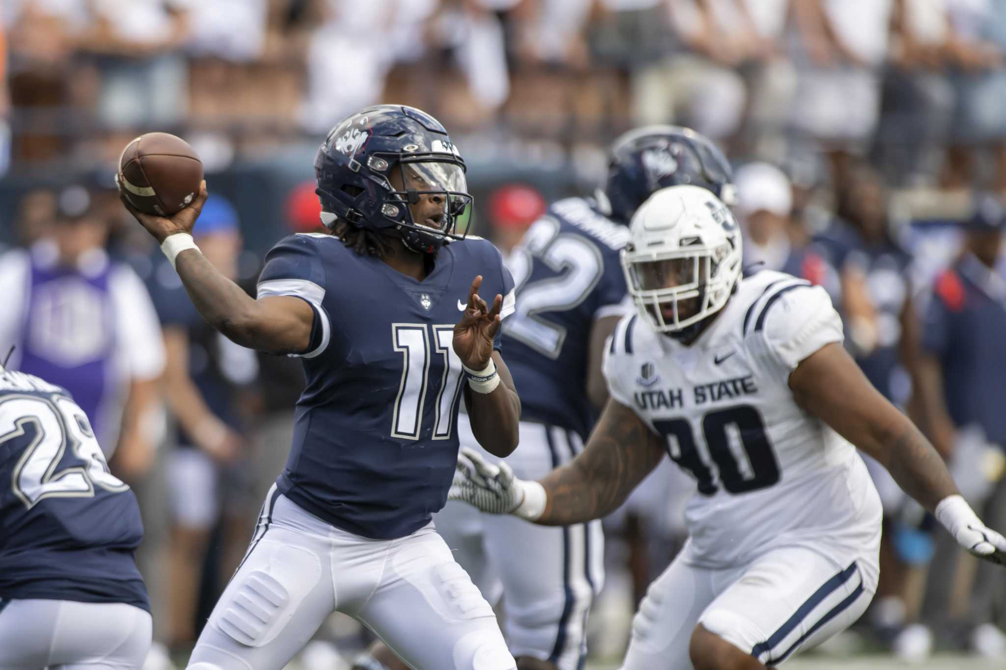 Quarterback Zion Turner, a true freshman, handed the keys to the UConn football offense - Vimarsana News