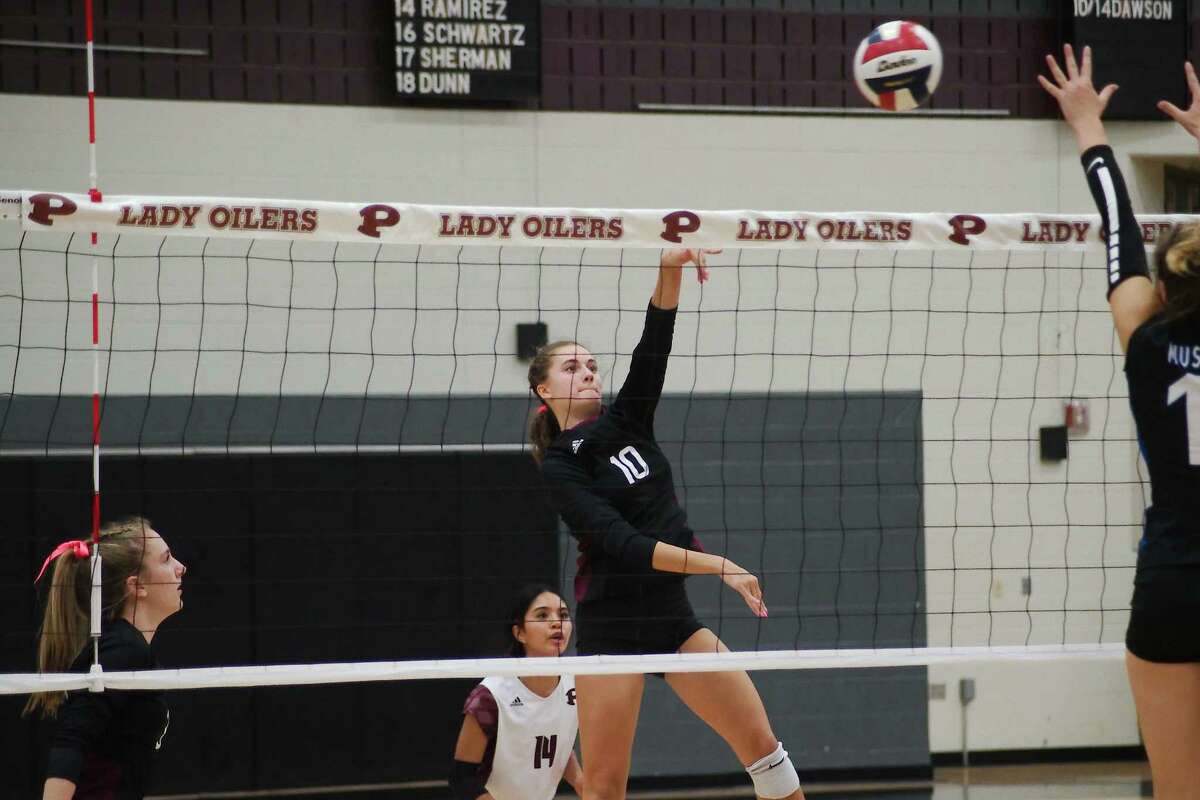 Pearland’s Madie Whitehead (10) had a team-high 10 kills in her team's victory over Clear Creek on Wednesday