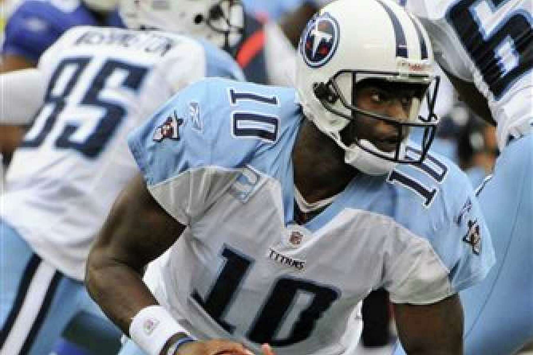 Tennessee Titans see more maturity from Vince Young