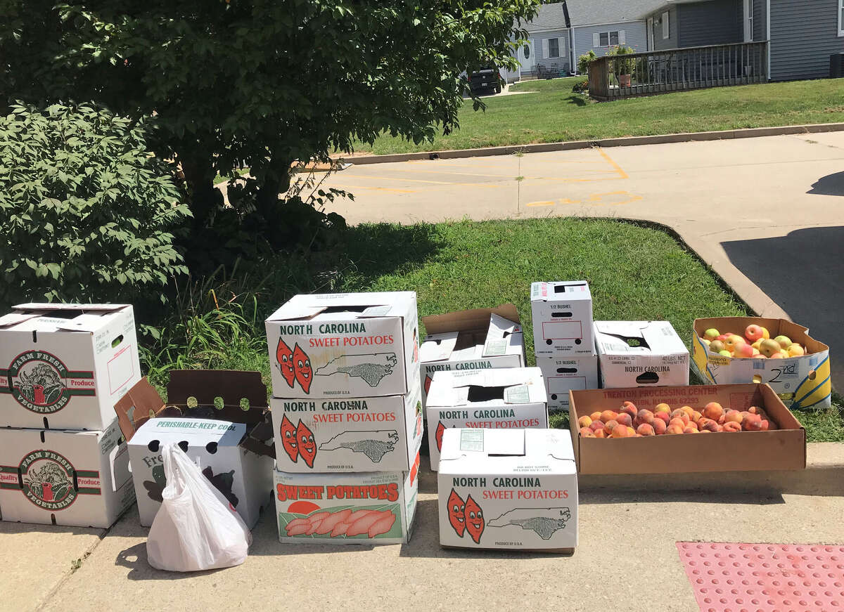 GlenEd Food Pantry receives fresh produce from farmer's market