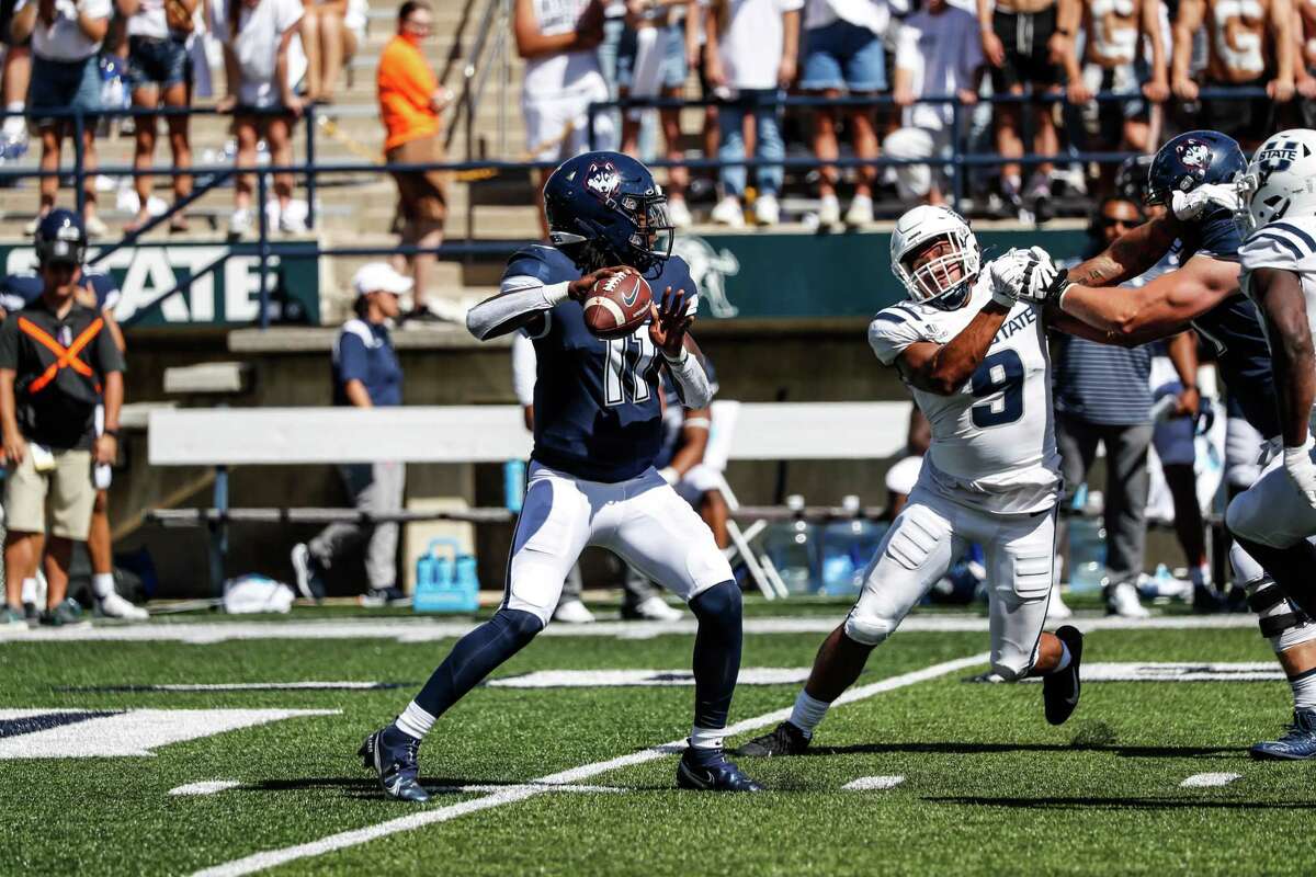 UConn freshman quarterback Zion Turner in the season opener against Utah State on Saturday.