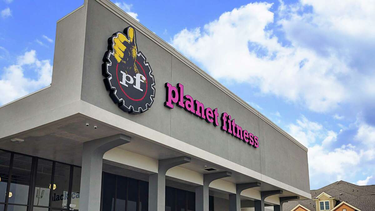 Planet Fitness will open health club at 6102 Scott St. in early September.