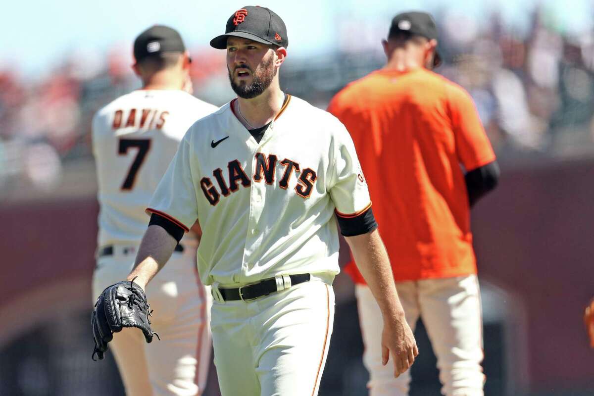 SAN FRANCISCO, CA - AUGUST 30: San Francisco Giants first baseman Yermin  Mercedes (6) waits between plays during the MLB professional baseball game  between the San Diego Padres and San Francisco Giants