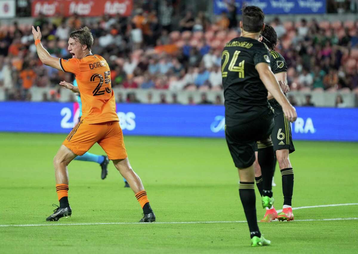 Houston Dynamo stun MLS power Los Angeles FC with late goal