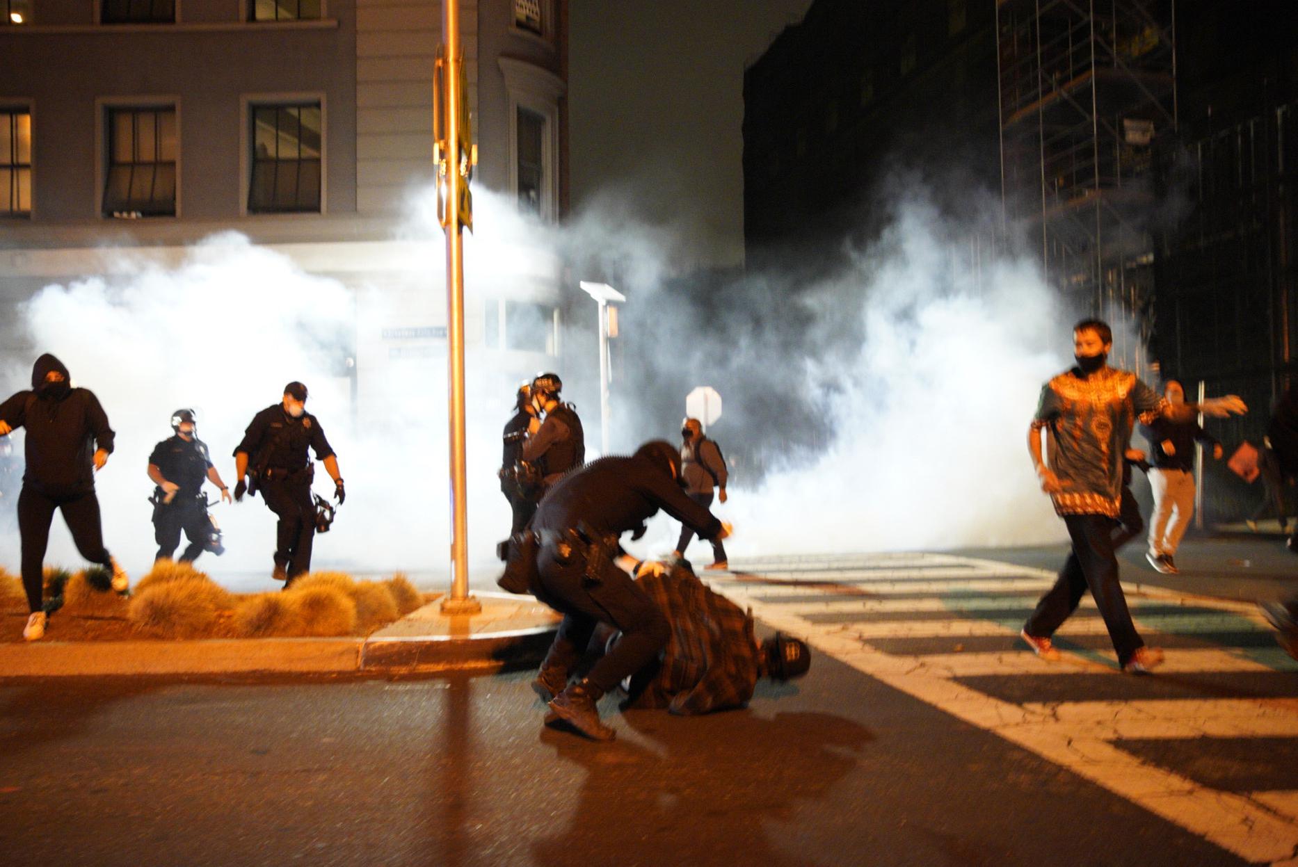Oakland police alameda county sheriffs can t fire projectiles into