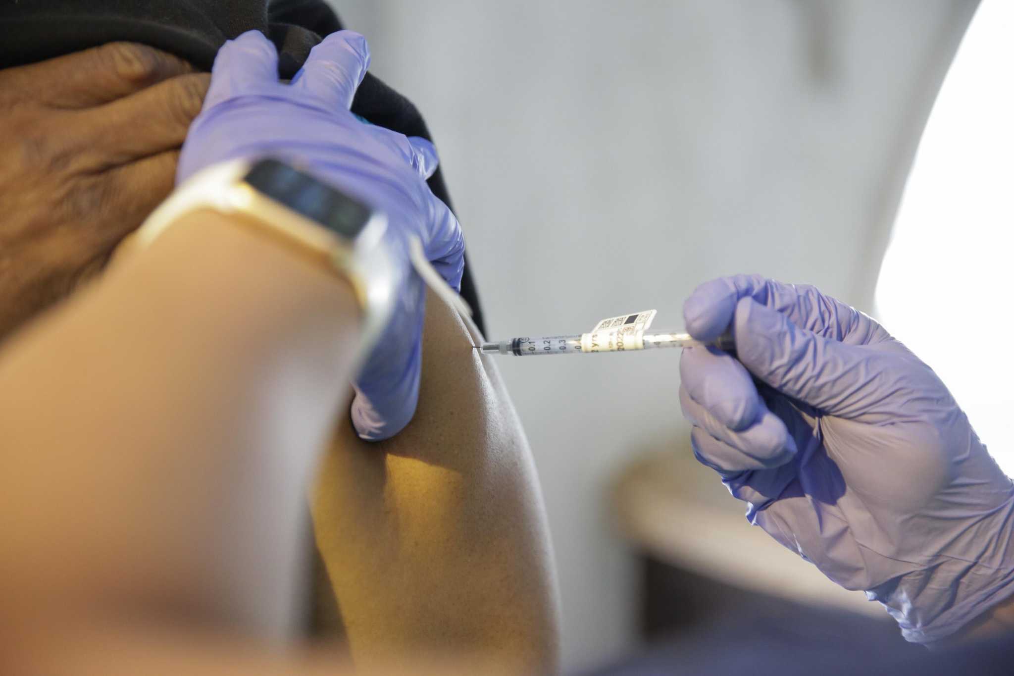 CDC recommends new omicron-specific COVID vaccine booster shots - Vimarsana News