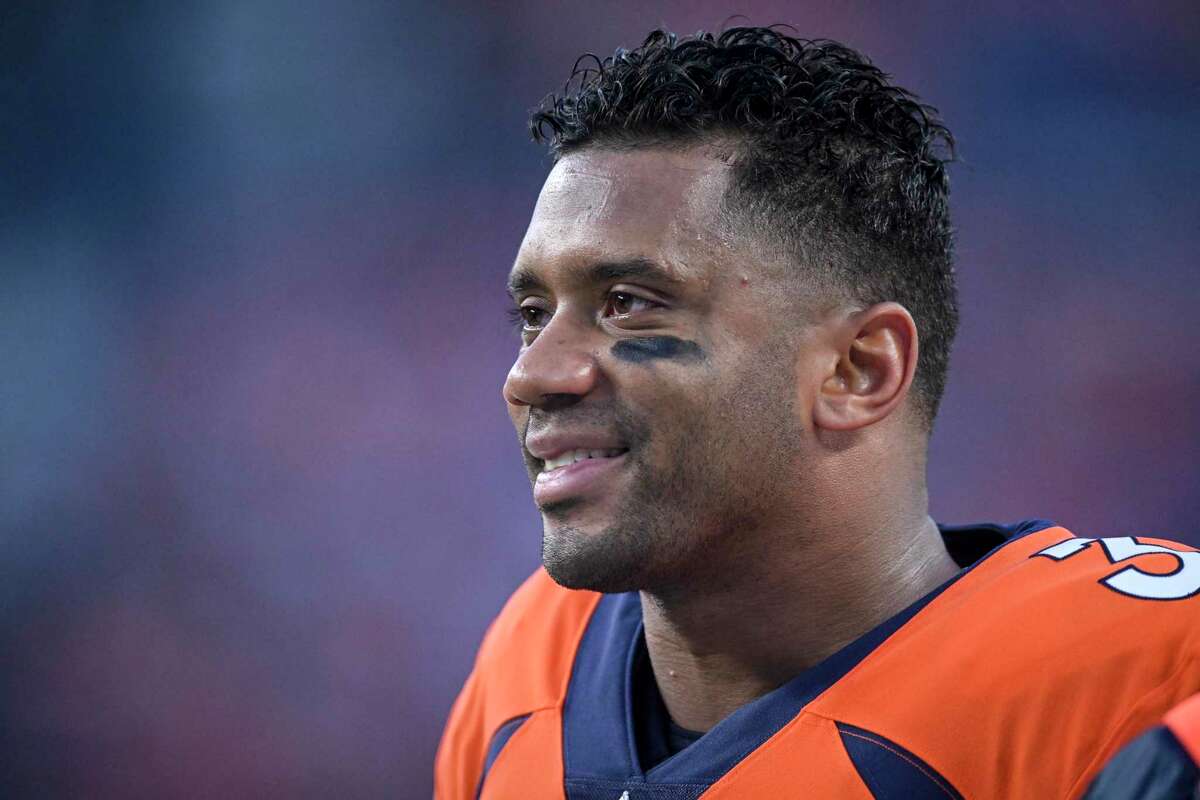 Russell Wilson (3) of the Denver Broncos watches the action against the Minnesota Vikings during the first quarter at Empower Field at Mile High on Saturday, Aug. 27, 2022. (AAron Ontiveroz/The Denver Post/TNS)