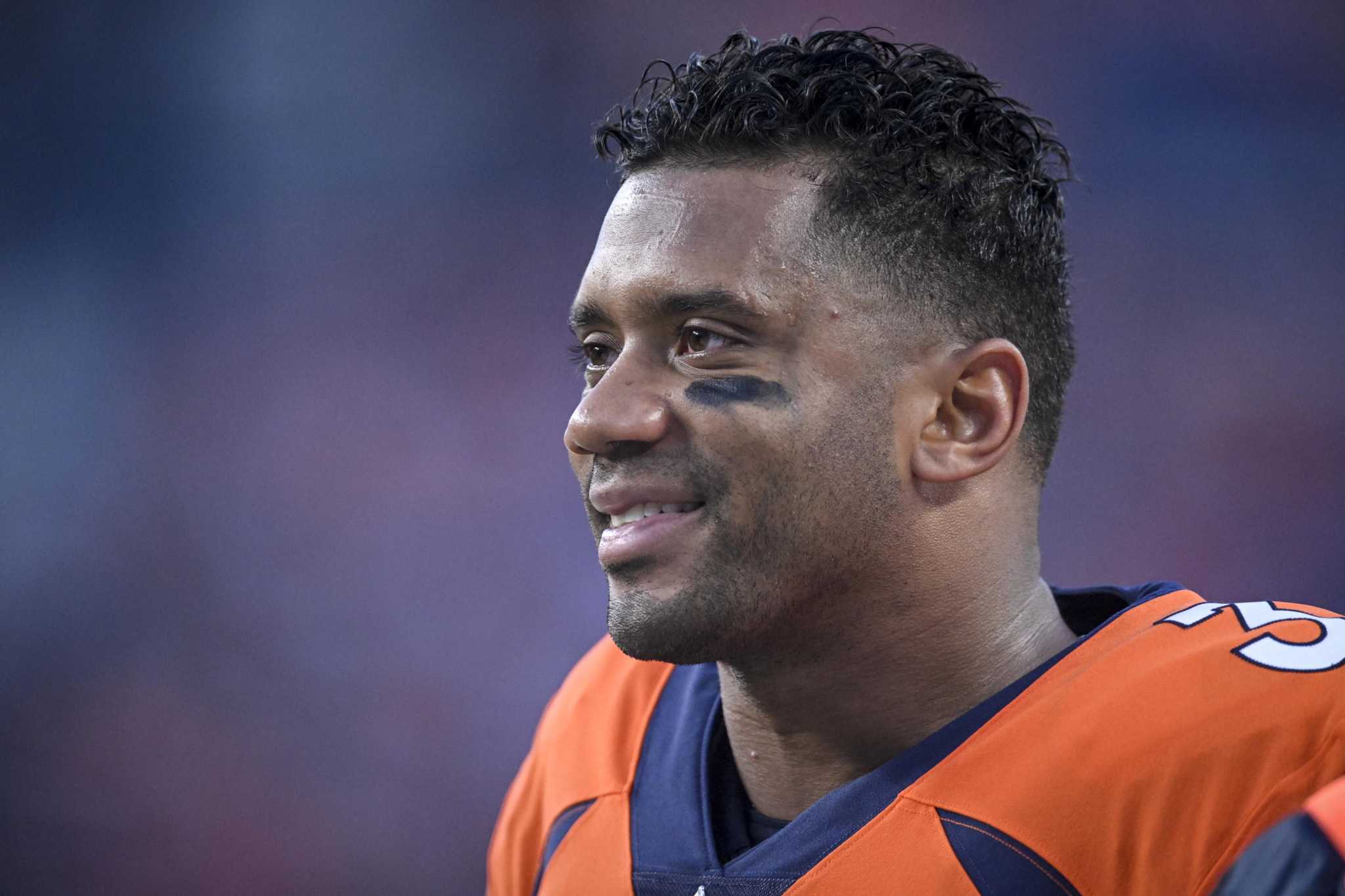 Russell Wilson's privileges on Broncos headquarters infuriate his teammates