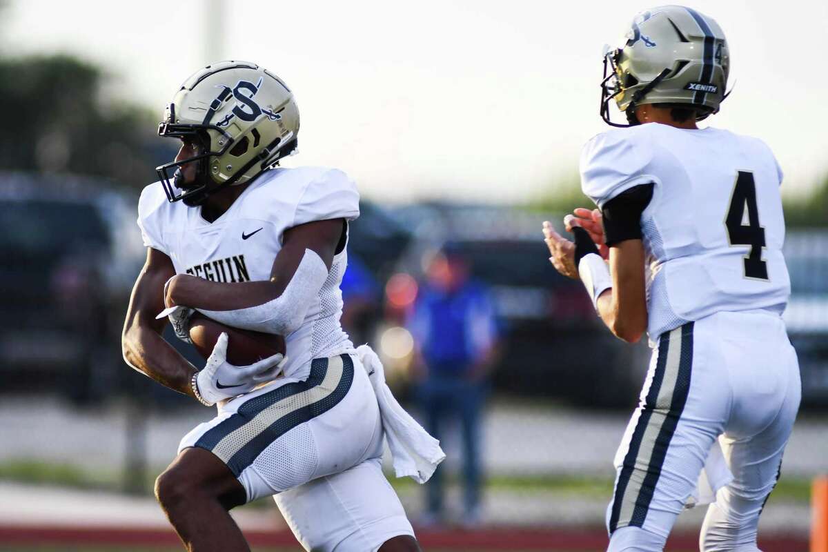 New Braunfels keeps rolling with 317 win over Seguin