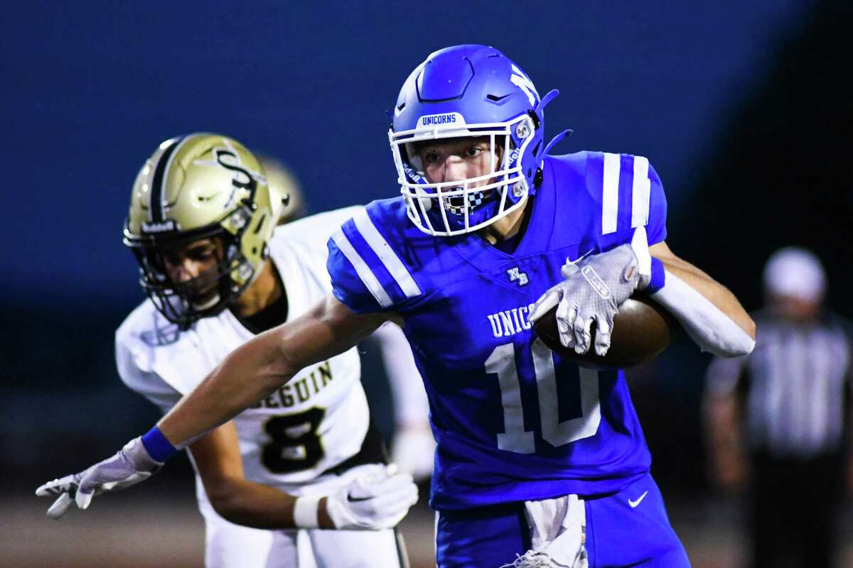 New Braunfels keeps rolling with 317 win over Seguin