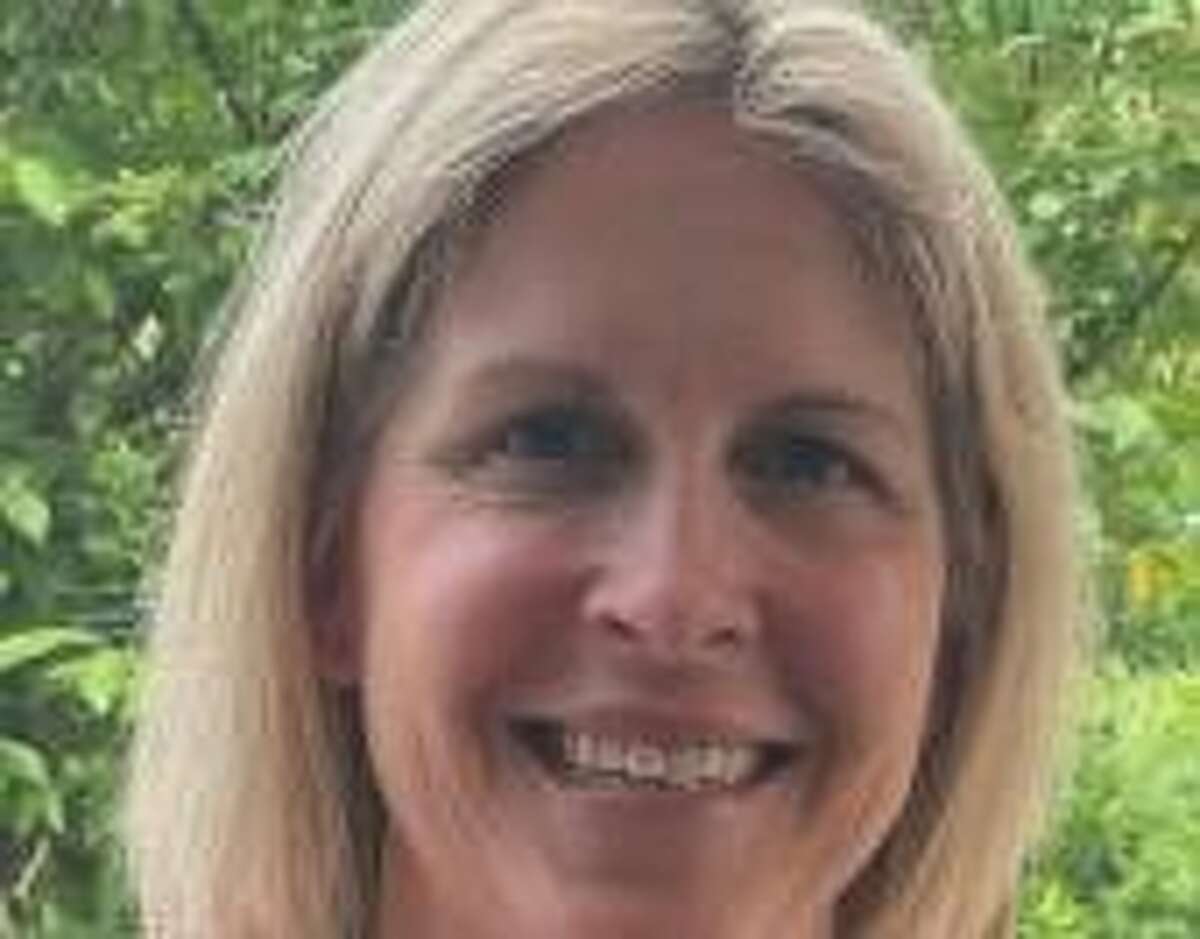 Doreen Jacius, East Granby’s library director, was fatally shot by her husband on Sunday, Aug. 28, in a murder-suicide. She is being remembered as a kind, generous woman and devoted mom with a positive spirit.