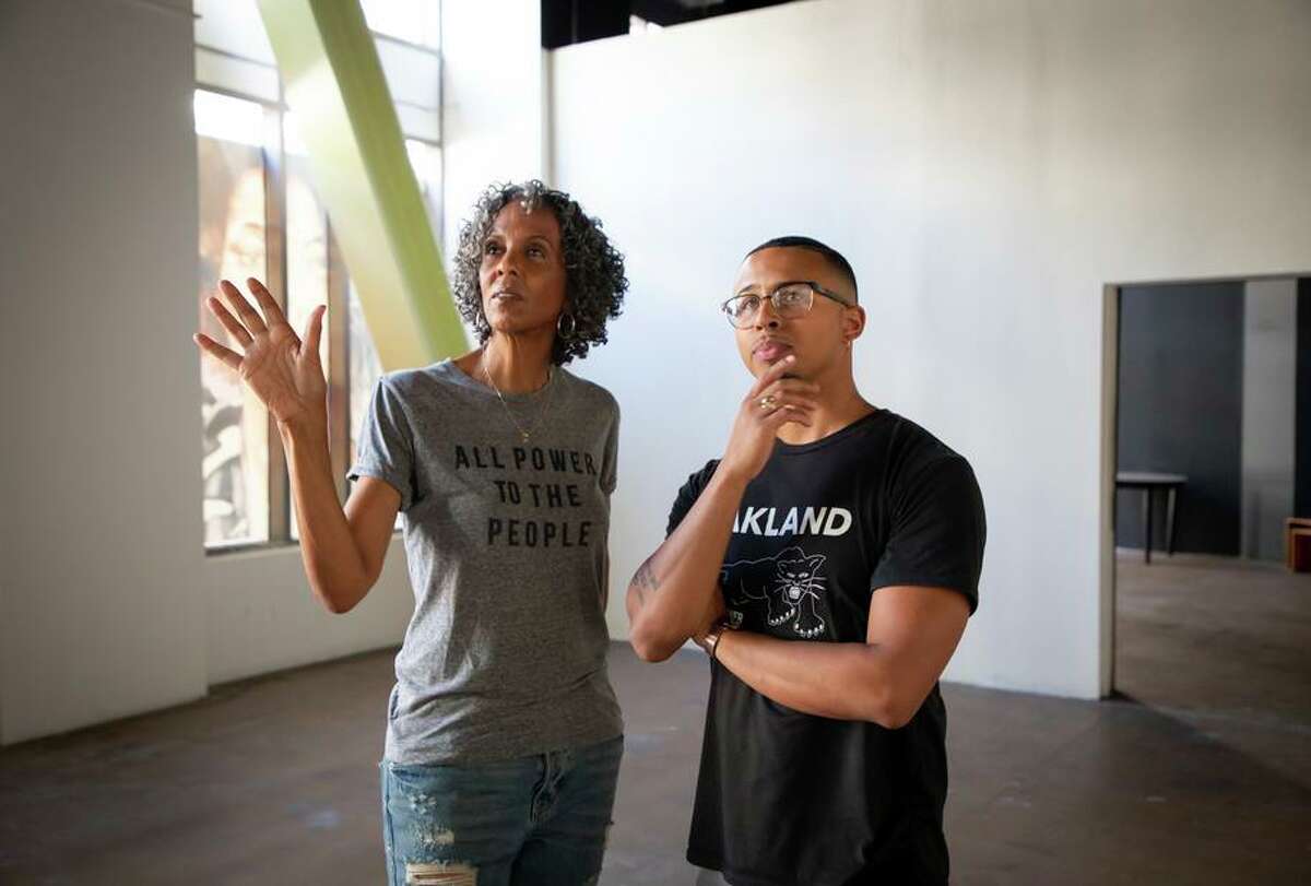 休伊·p·牛顿基金会(Huey P. Newton Foundation)的创始人弗里德里卡·牛顿(Fredrika Newton)和基金会副主任泽维尔·巴克(Xavier Buck)希望把奥克兰市中心的一个前艺术画廊变成纪念黑豹党(Black Panther Party)的遗产空间。