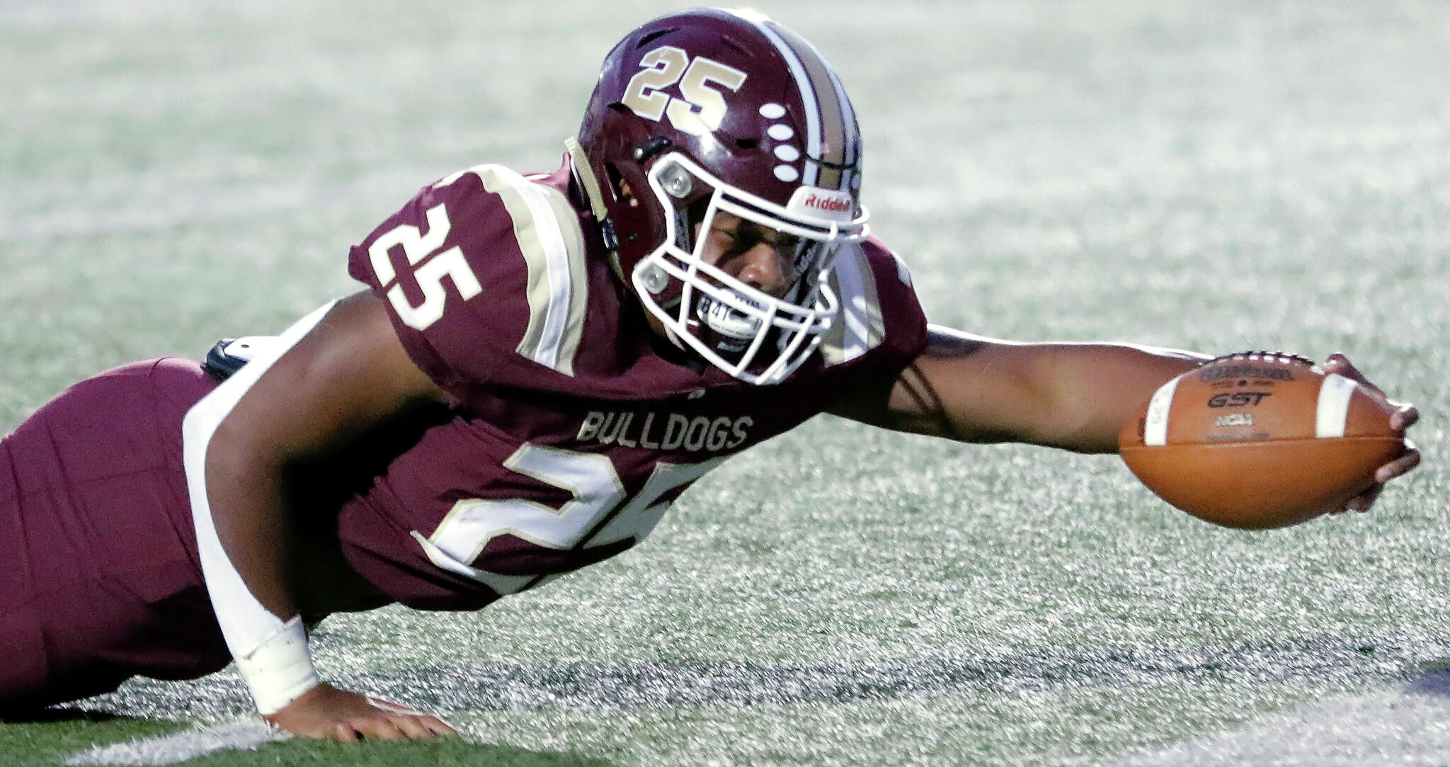 Summer Creek Bulldogs defeat Clear Falls Knights