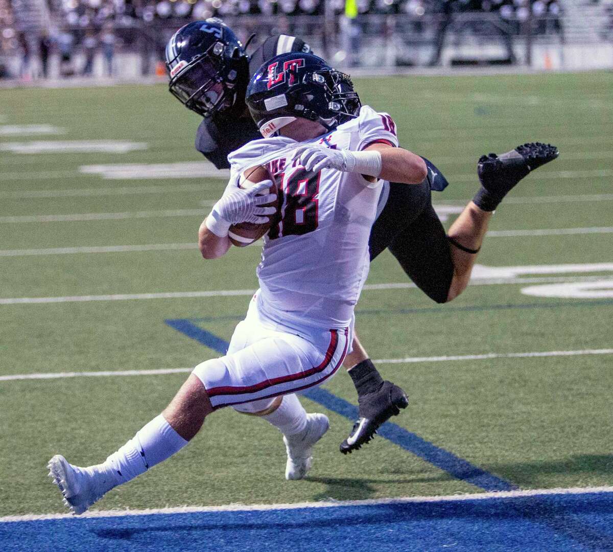 Steele holds off Lake Travis for historic football win