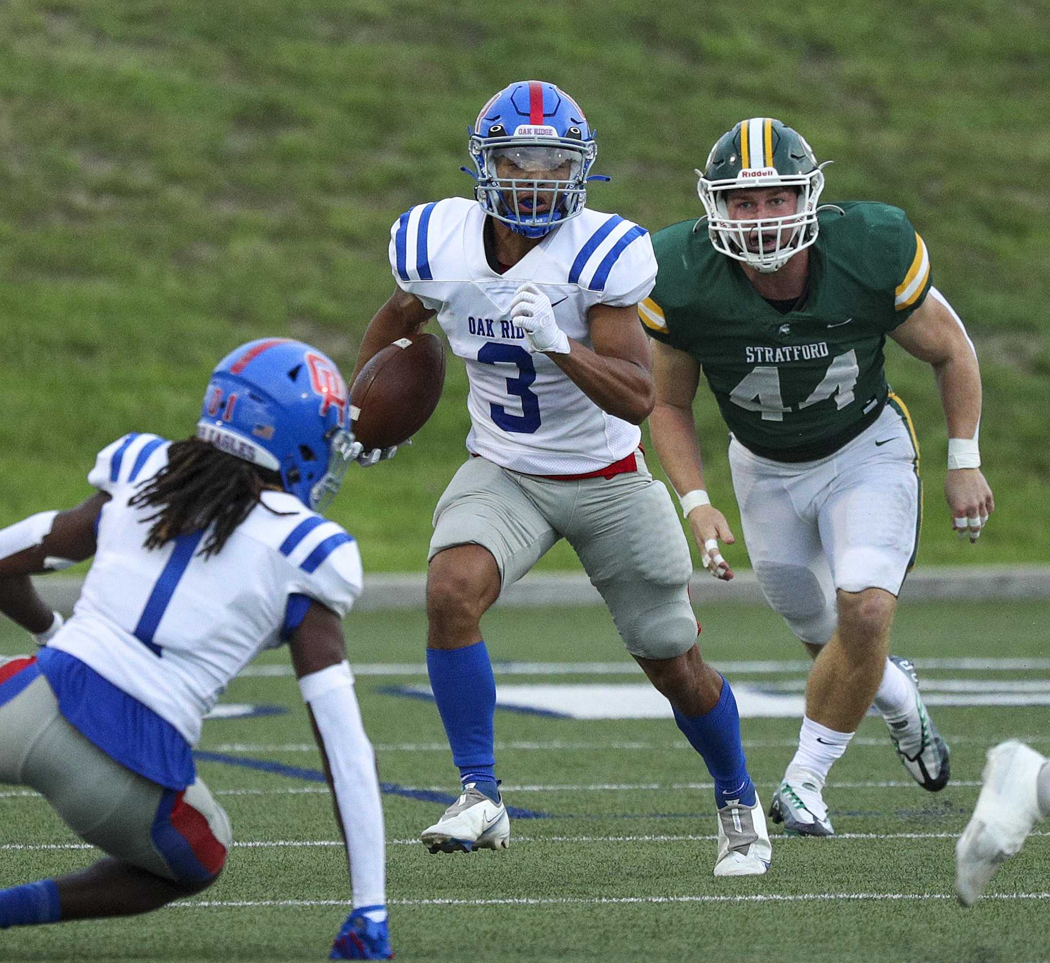 oak-ridge-wins-battle-of-the-oaks-lake-creek-ups-record-to-7-0