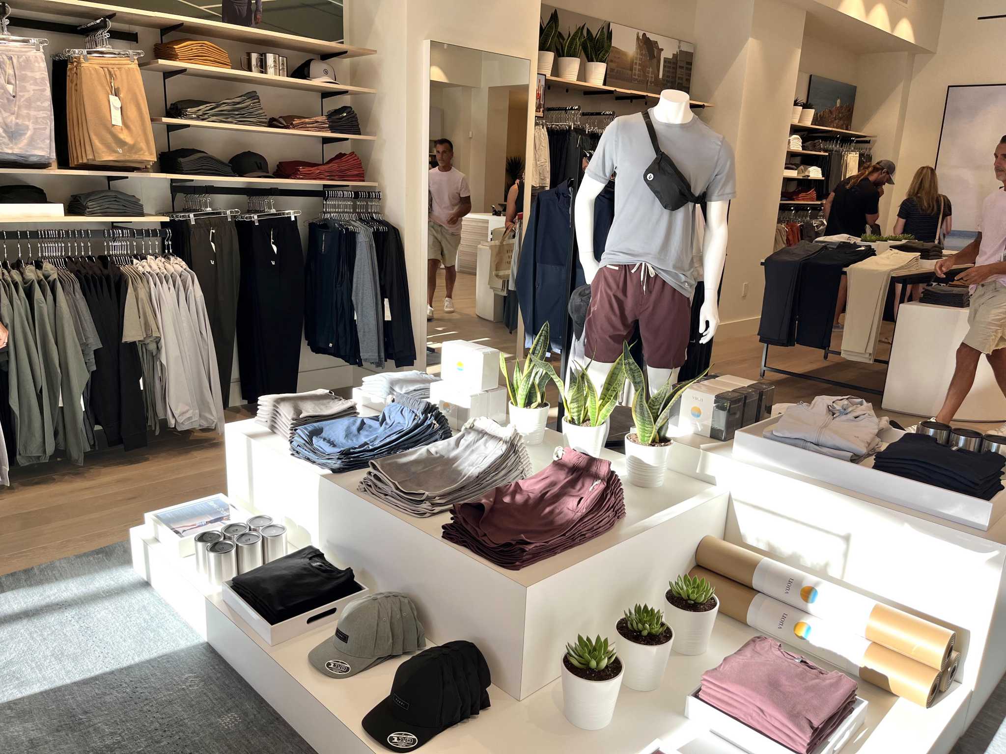 Performance apparel brand Vuori opens first Connecticut store in Westport