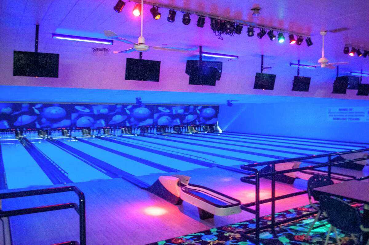 Jacksonville Bowling Alley Owners Say Putting It Up For Sale Won't ...