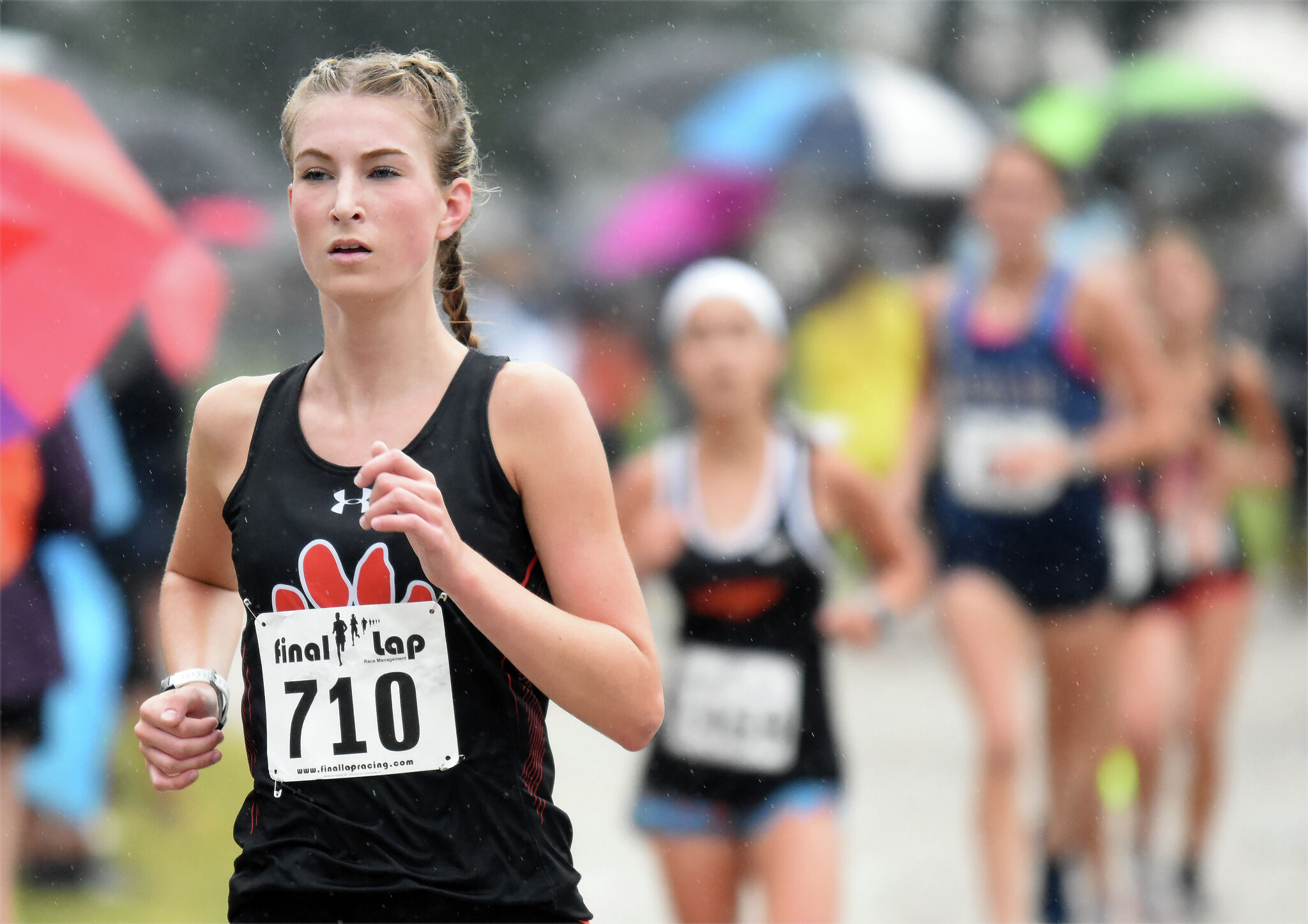 Edwardsville cross country teams running in right direction