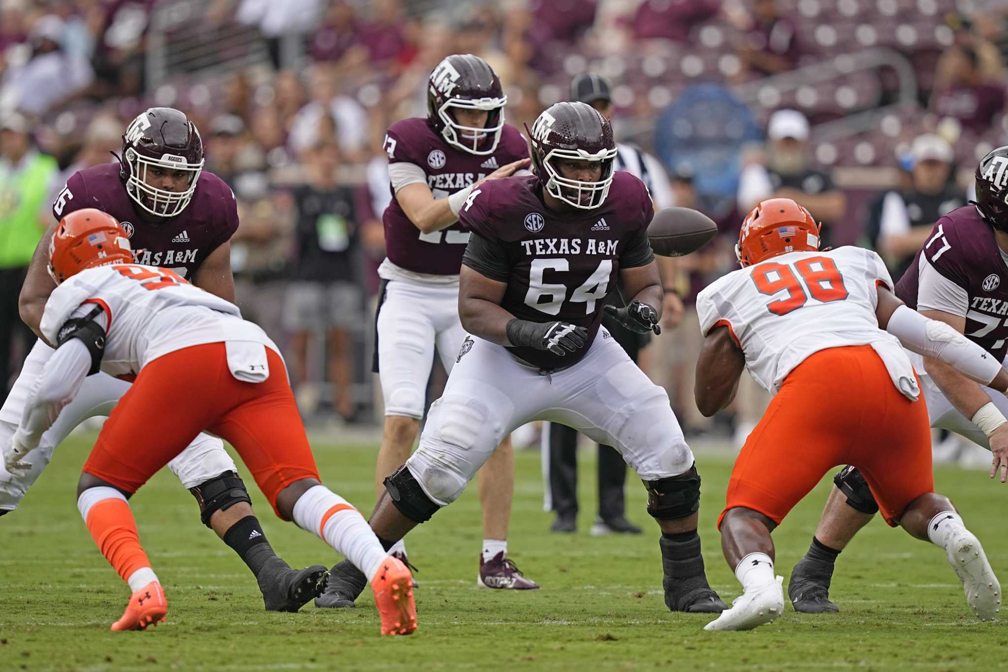 TEXAS A&M AGGIES POSITION PREVIEW: Offensive Line - Good Bull Hunting