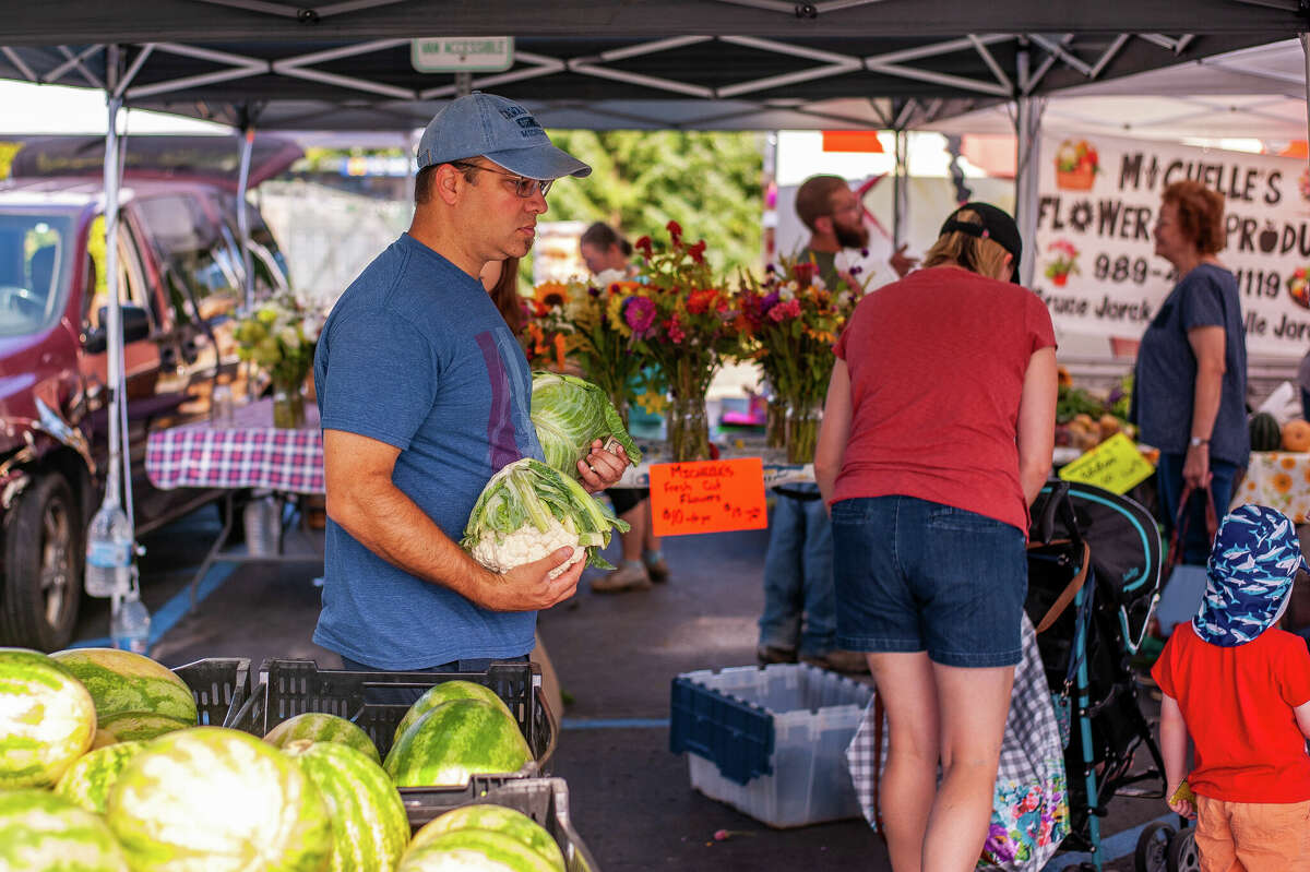 SEEN Fresh produce aplenty at the Midland Area Farmers Market