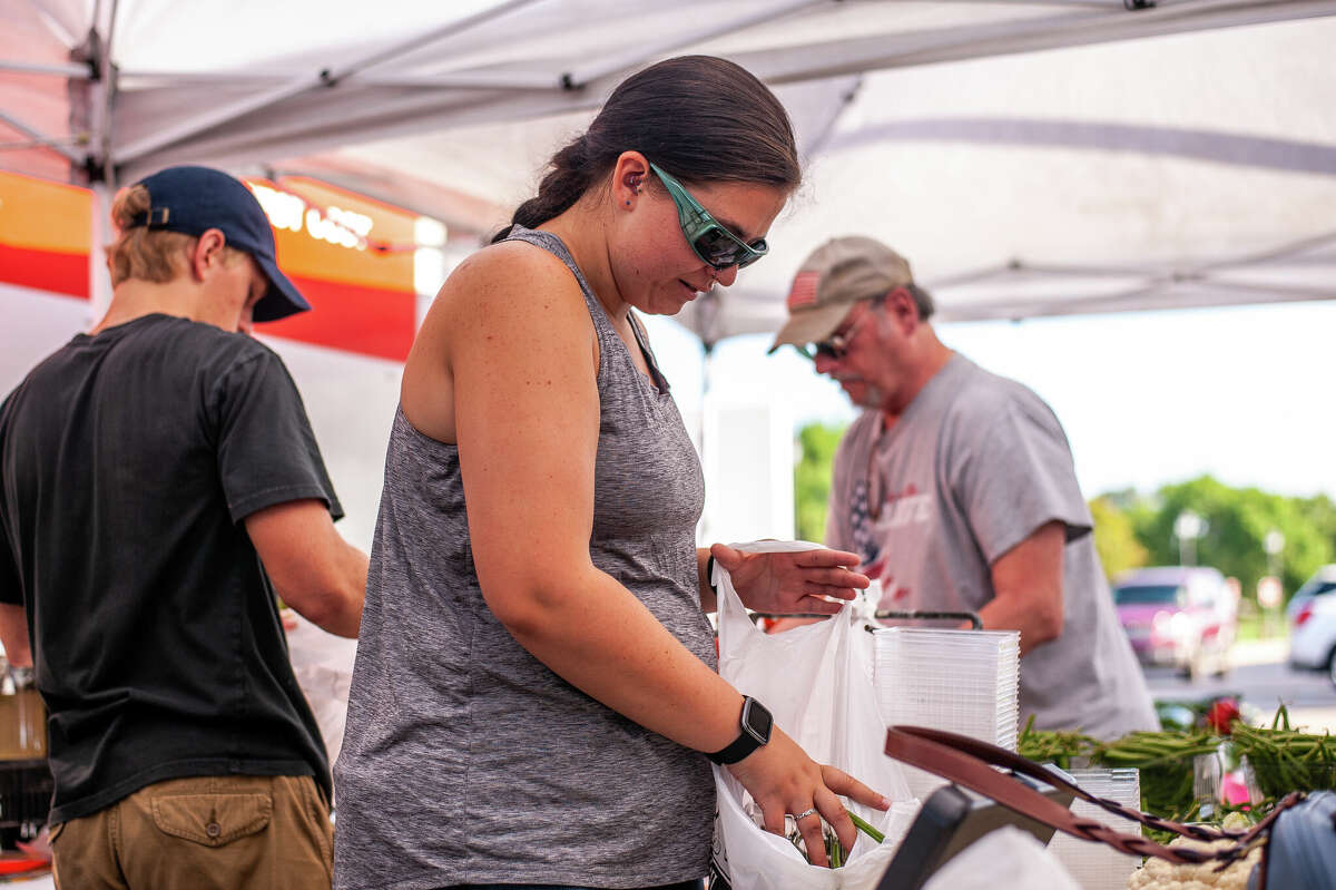 SEEN Fresh produce aplenty at the Midland Area Farmers Market
