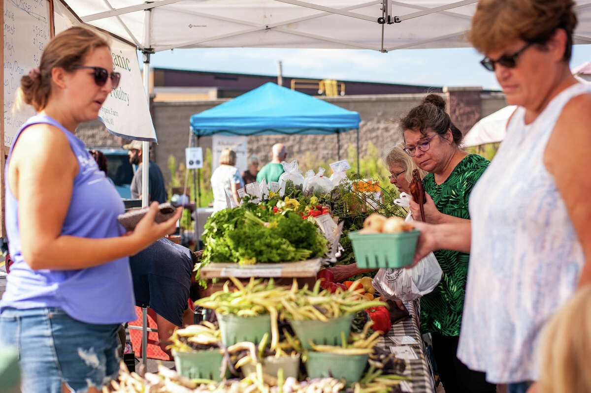 SEEN Fresh produce aplenty at the Midland Area Farmers Market