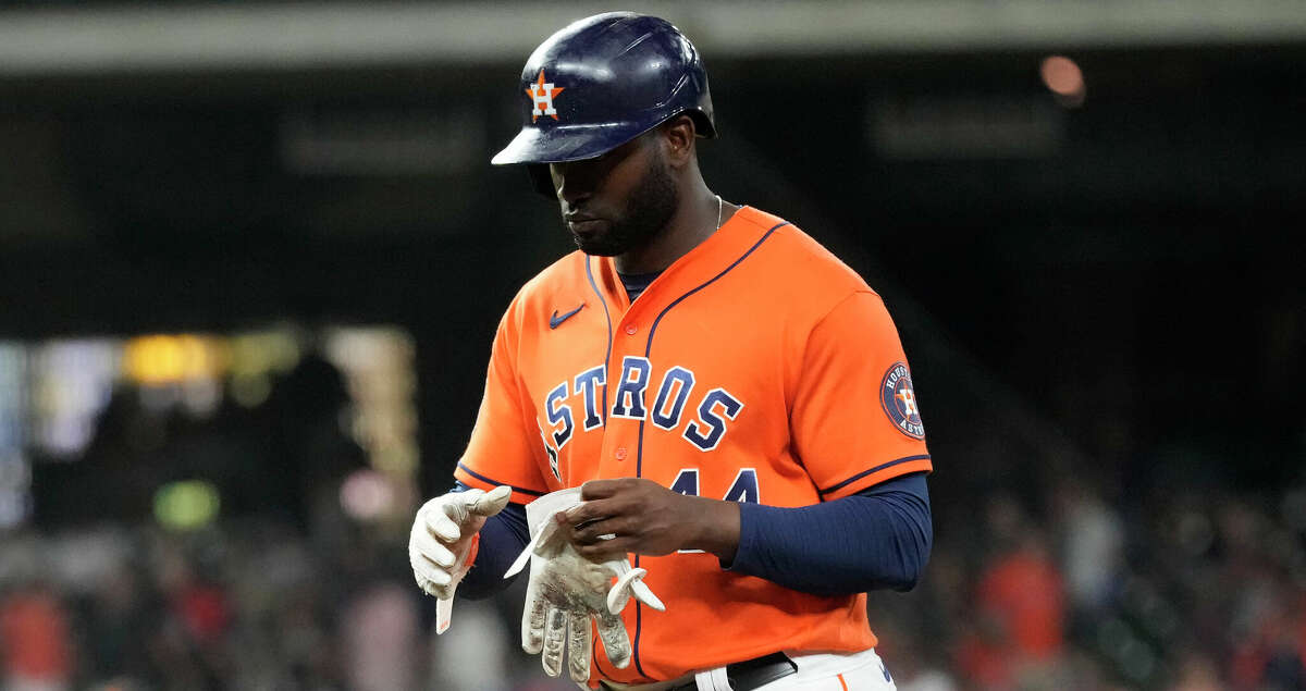 Astros slugger Yordan Alvarez dealing with ailment during ALCS