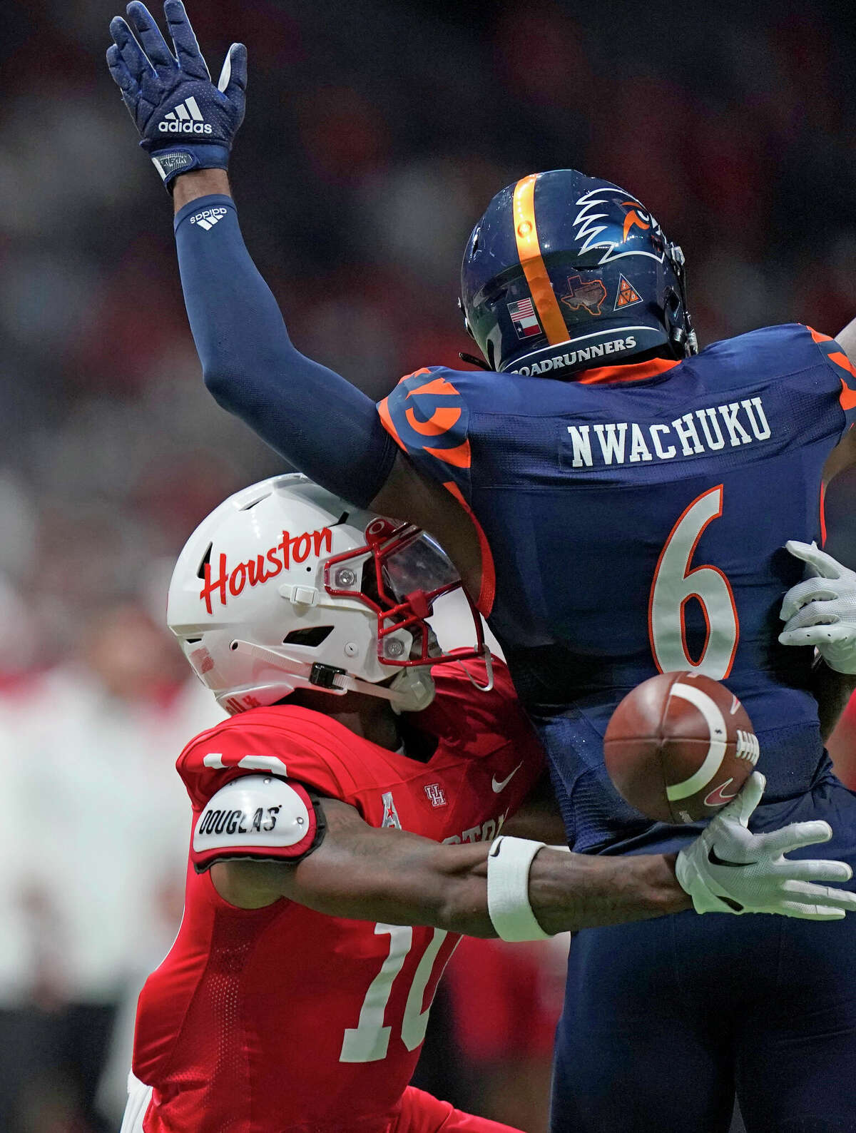 No. 24 University of Houston defeats UTSA in third overtime