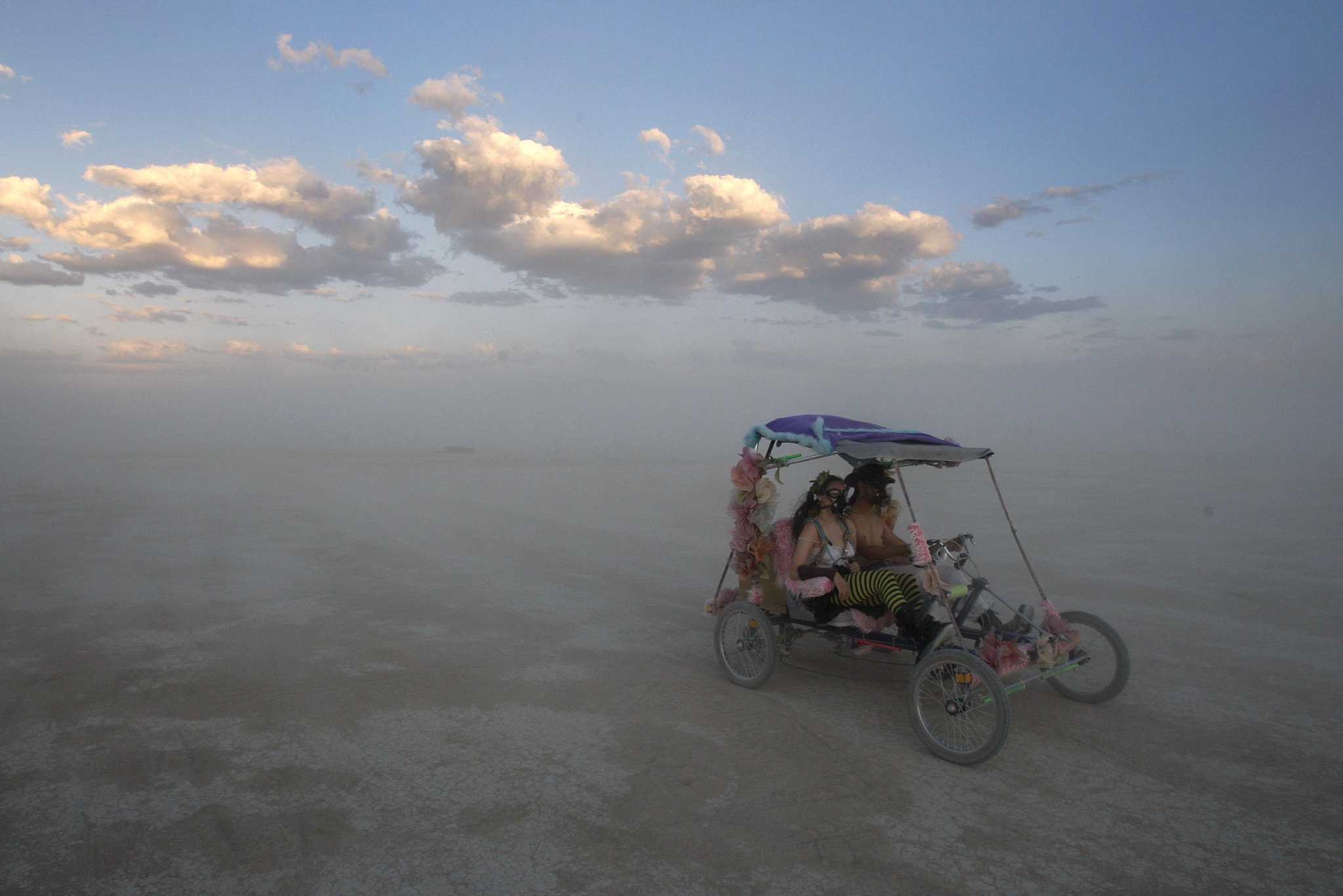 Dust storm hits Burning Man, stranding vehicles outside Black Rock City - Vimarsana News