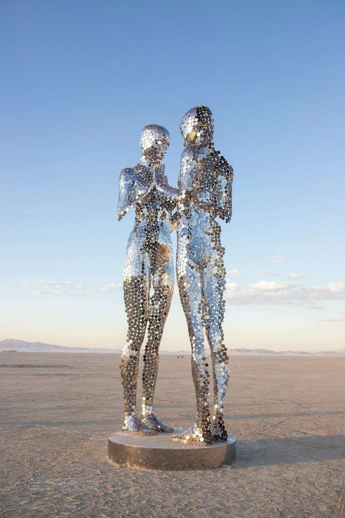 La escultura de Michael Benisti en Burning Man 2022 en Black Rock Desert en Gerlach, Nevada.