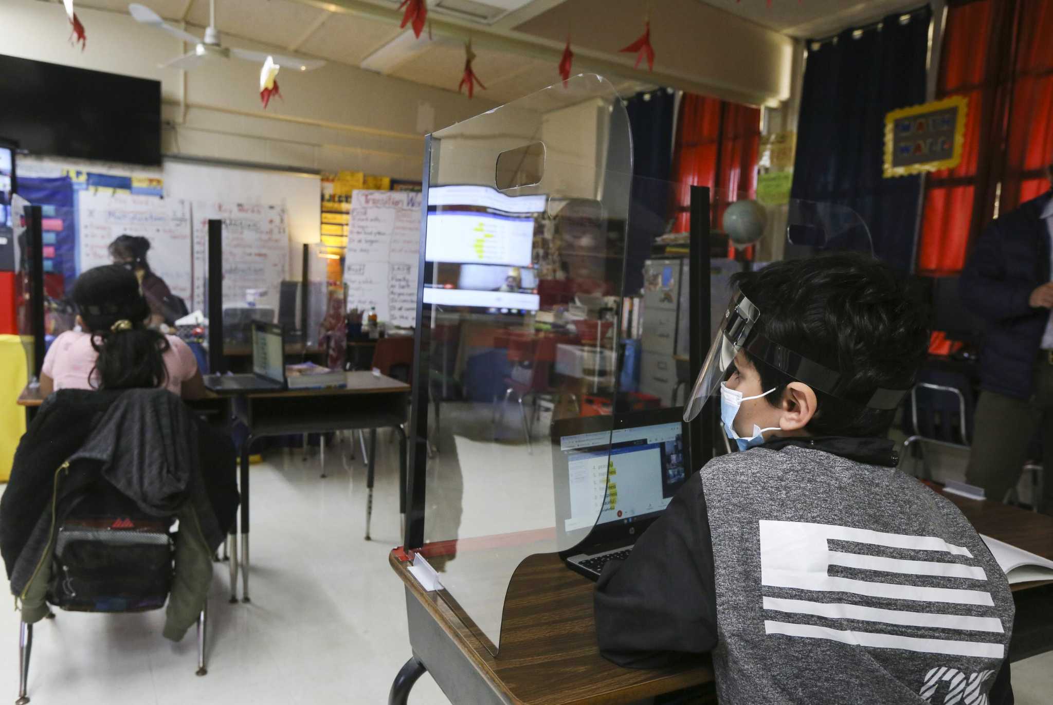 High-poverty schools struggle to earn Texas' highest rating - Vimarsana News
