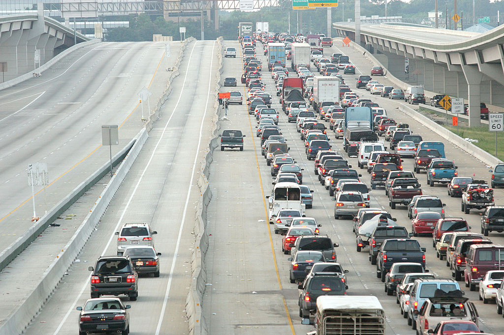 Texans' most stressful driving pet peeve isn't traffic or potholes, report says - Vimarsana News
