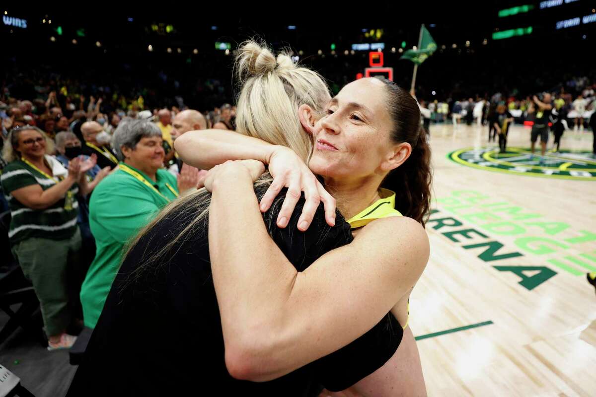 Lifetime on X: This #FierceFemaleFriday goes to basketball superstar Sue  Bird. As the oldest current WNBA basketball player at 40, she's showing no  signs of slowing down. Sue is the only WNBA