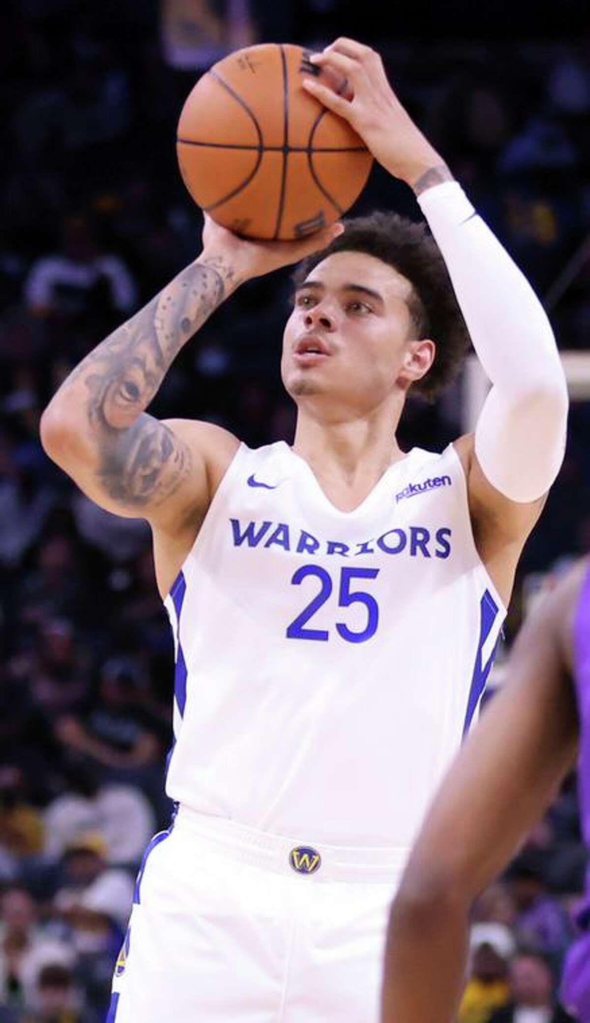 Despite the summer league numbers, the Warriors like Lester Quinones’ shooting stroke.