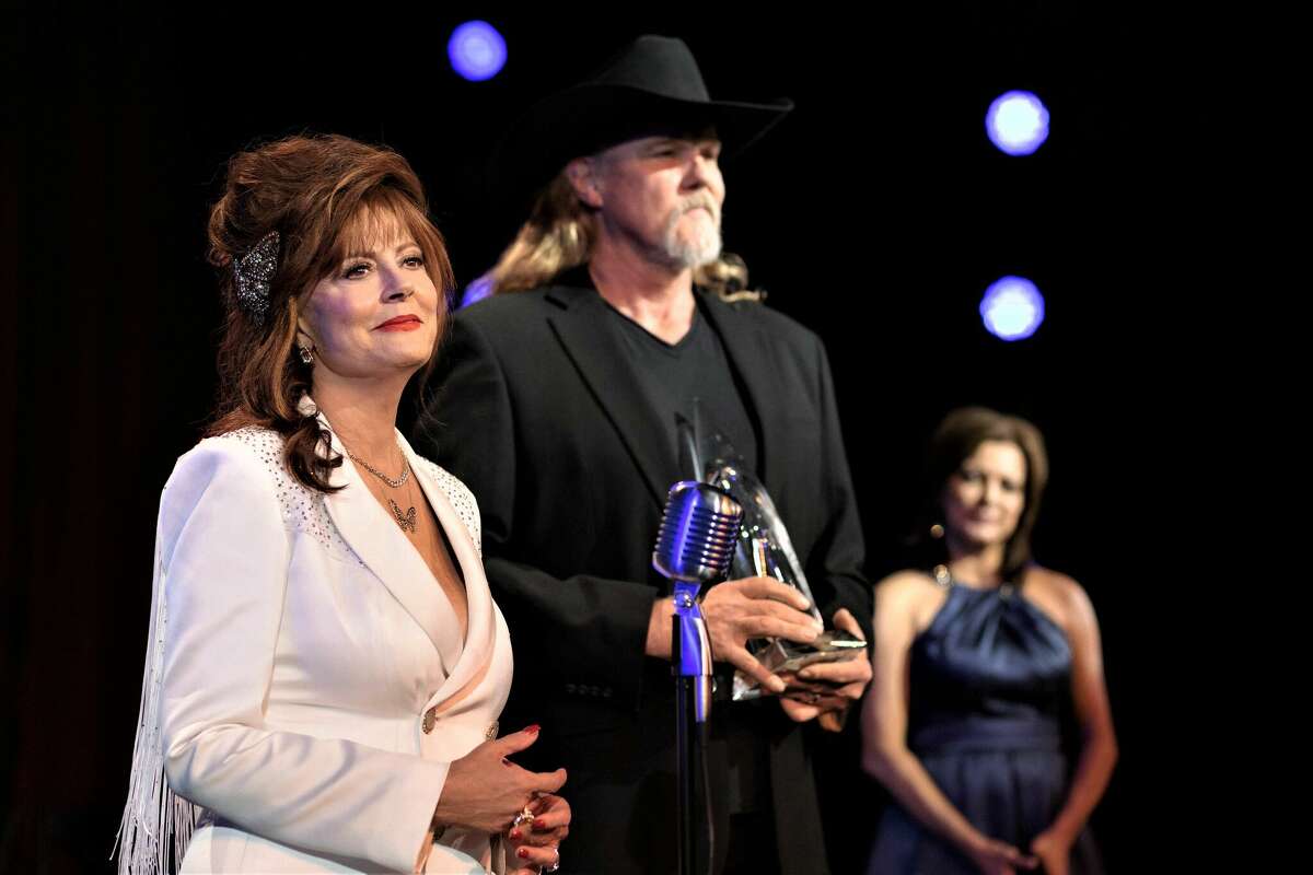 Susan Sarandon and Trace Adkins star in "Monarch," a country-music drama on Fox.