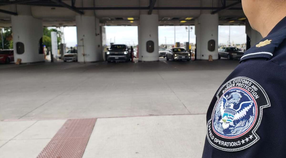Laredo CBP officers arrest Dallas fugitive sought for sex offense