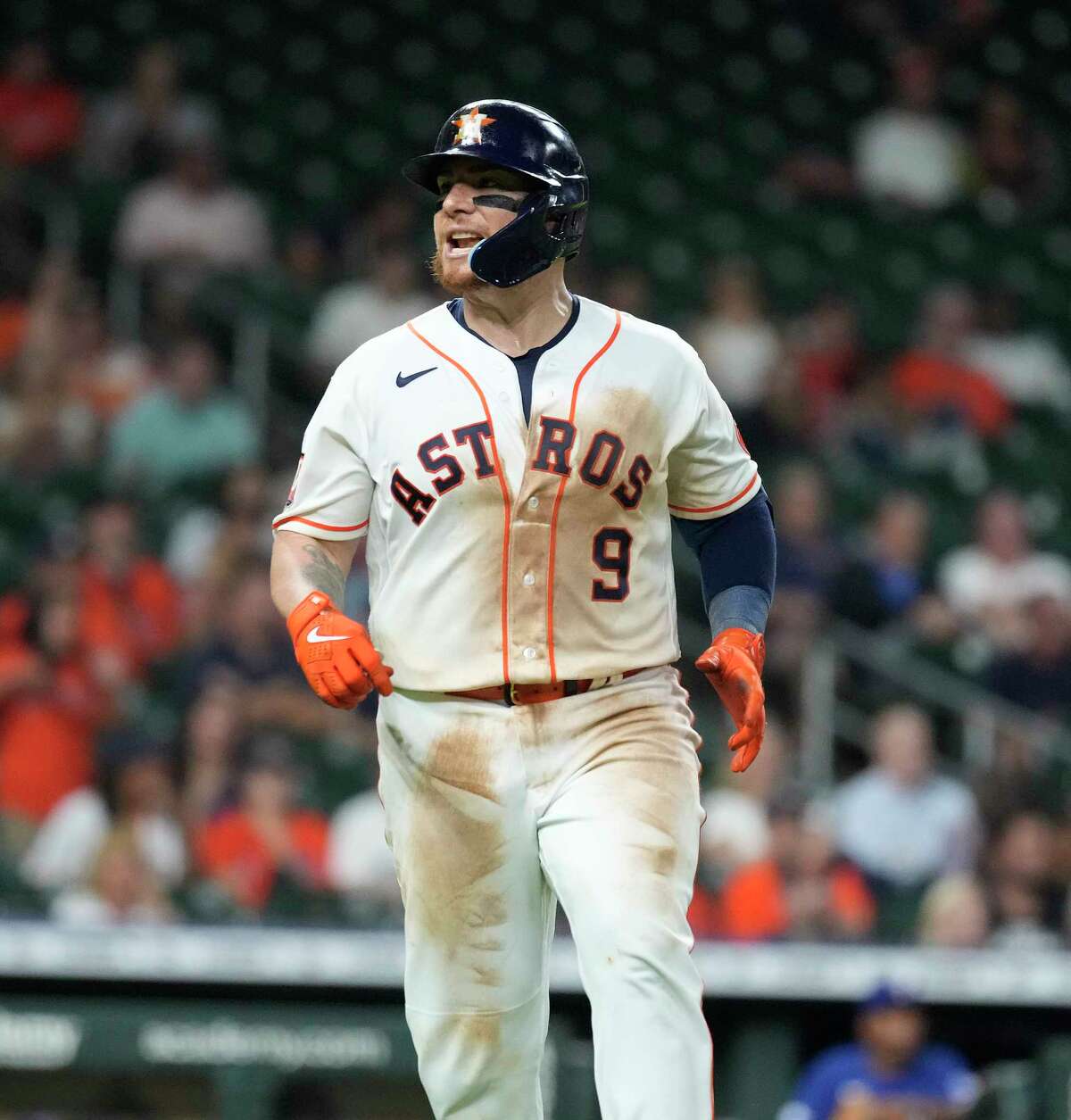 Houston Astros miscues, top Texas Rangers in finale