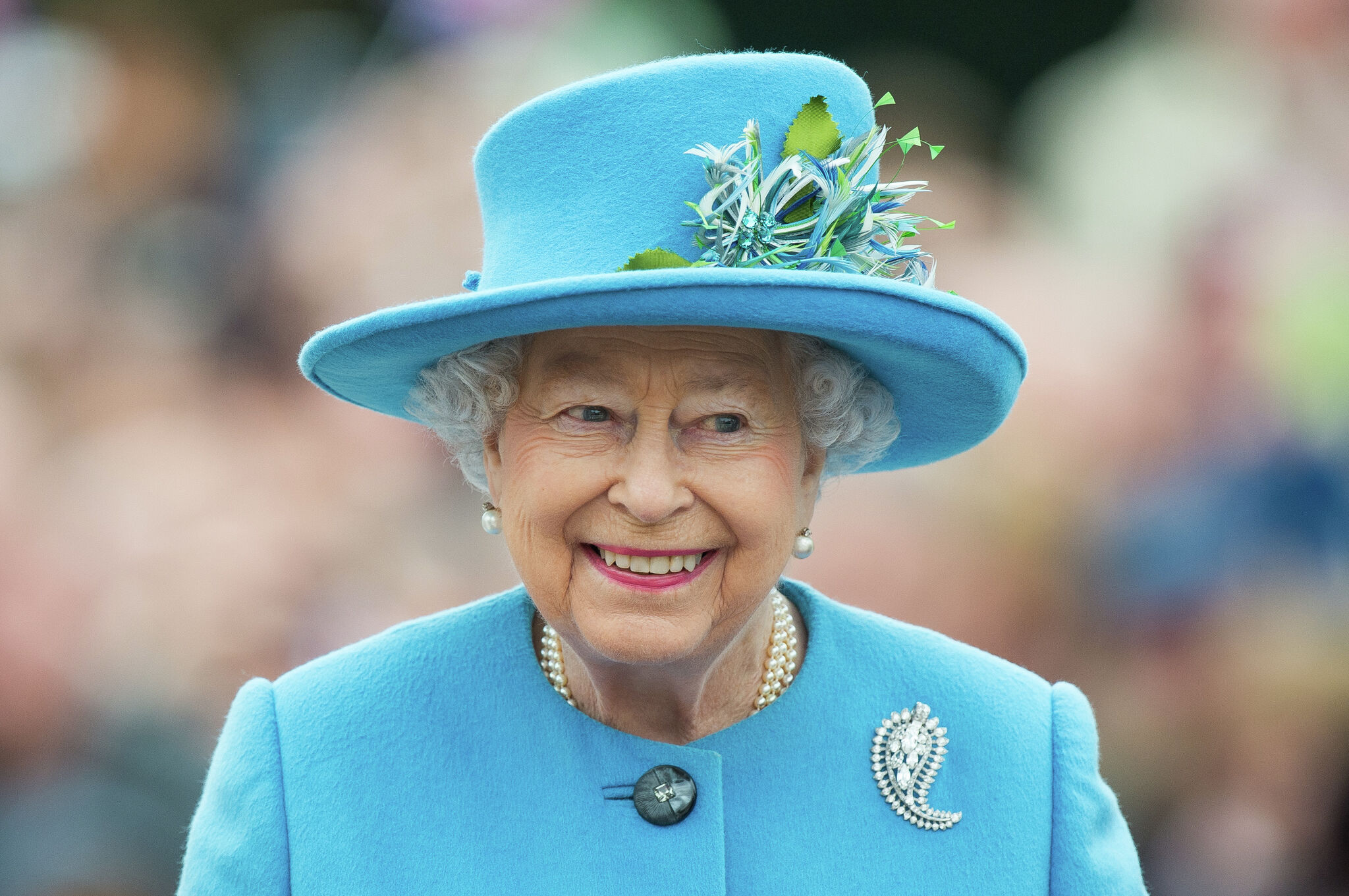 Abbott, Texas leaders salute Queen Elizabeth II