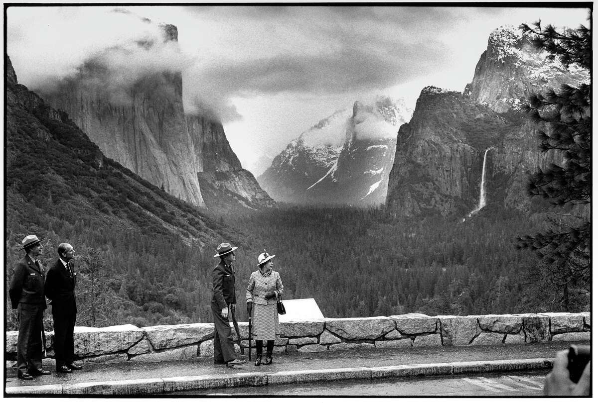 Η βασίλισσα Ελισάβετ Β' επισκέφτηκε το Εθνικό Πάρκο Yosemite στις 5 Μαρτίου 1983.