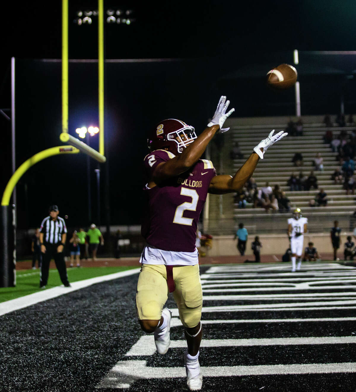 Klein Collins Tigers hold off Summer Creek Bulldogs