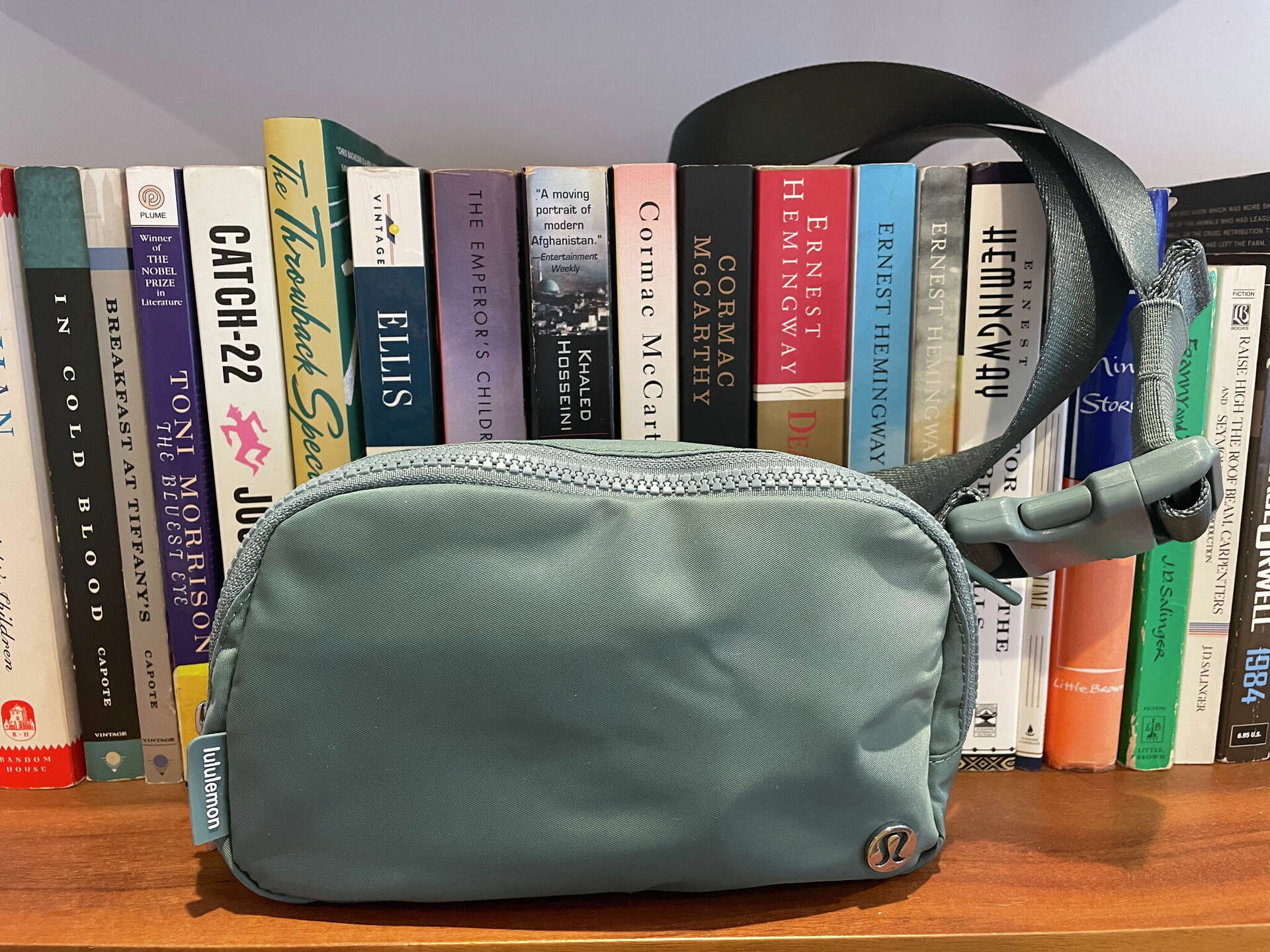 Lululemon everywhere belt bag grey popular sage fanny pack