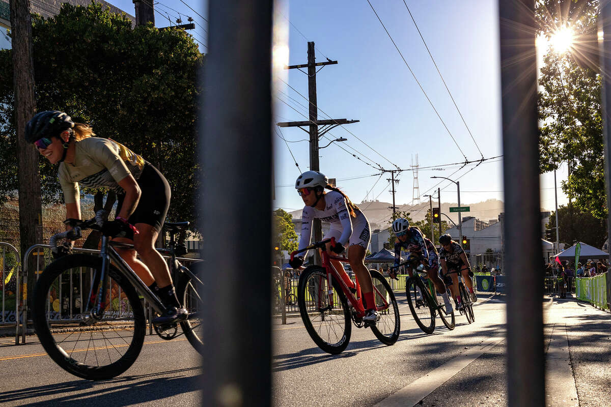 This wild bike race takes over SF's Mission District